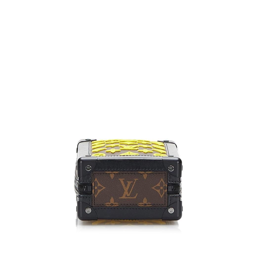 Louis Vuitton Monogram Vertical Soft Trunk (SHG-37561)