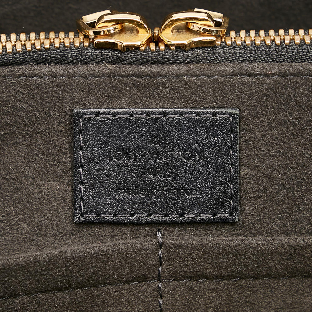Louis Vuitton Monogram Very Tote MM (SHG-FIJjoJ)