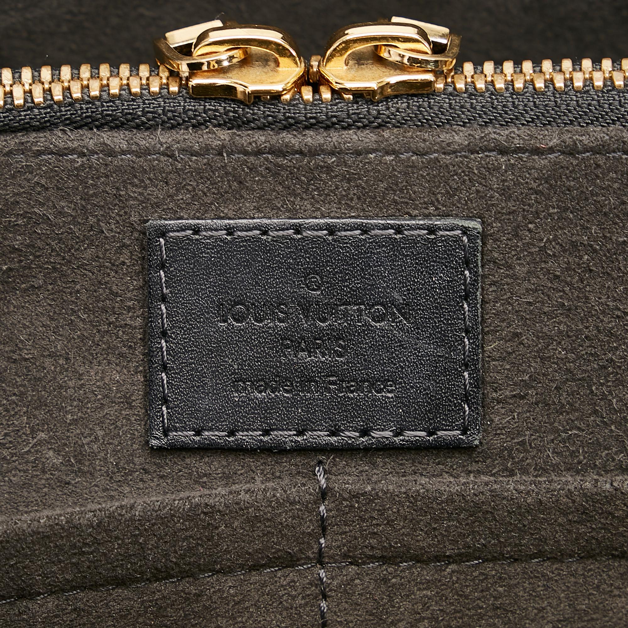 Louis Vuitton Monogram Very Tote MM (SHG-FIJjoJ)