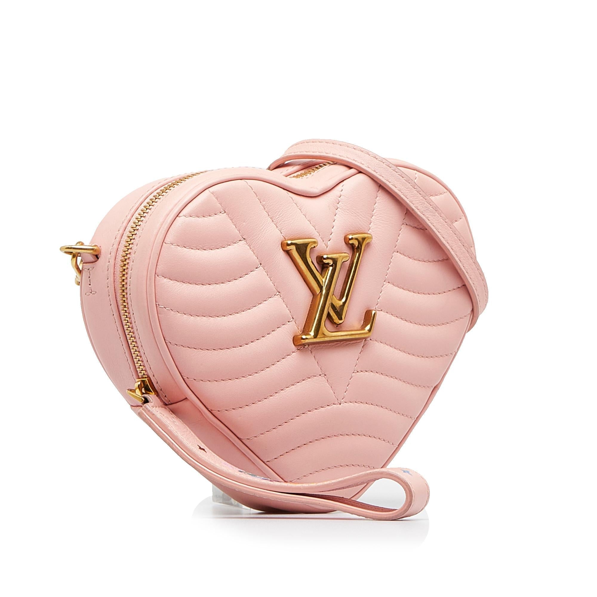 Louis Vuitton New Wave Heart Crossbody (SHG-SsoJ4s)
