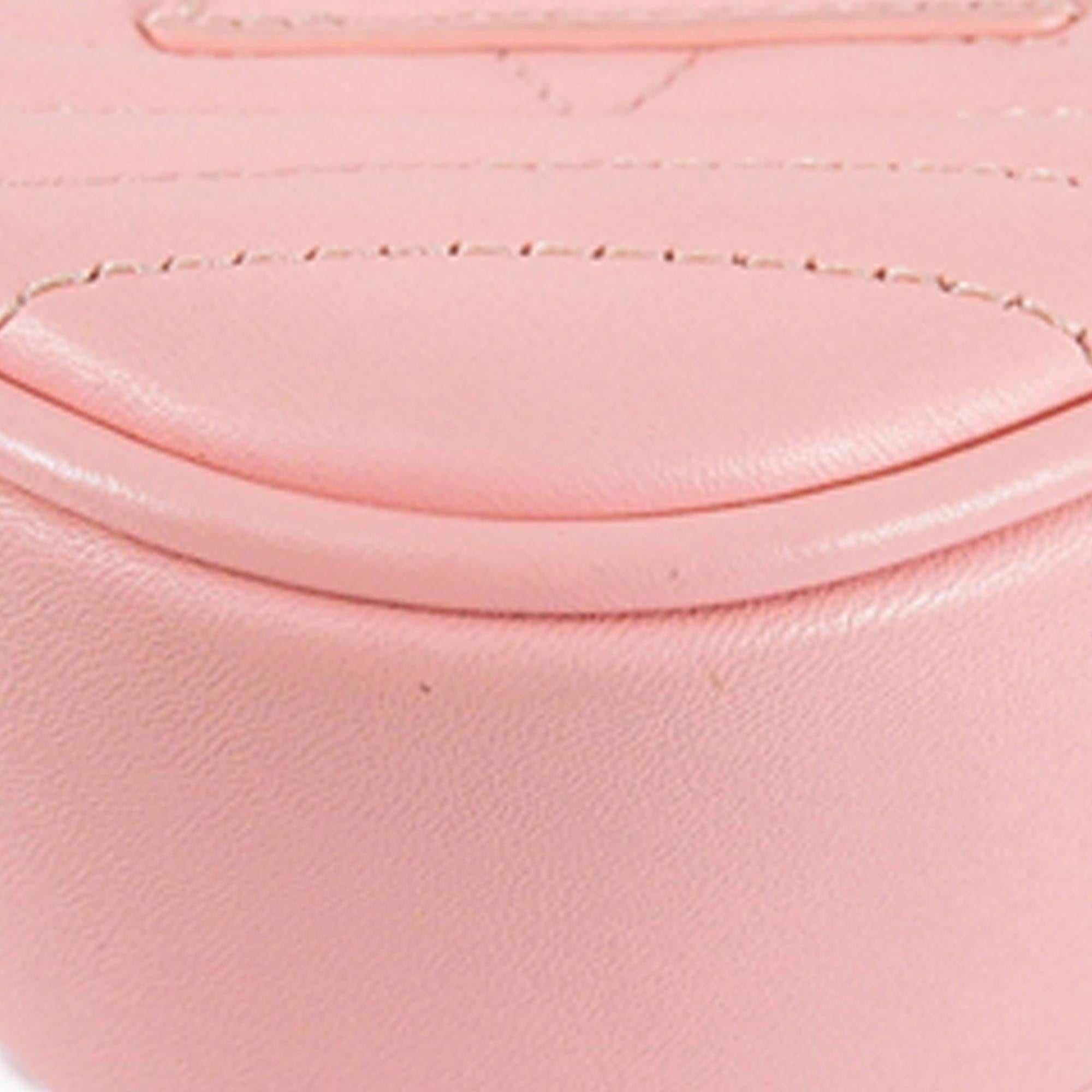 Louis Vuitton New Wave Love Lock Heart Crossbody (SHG-36737)