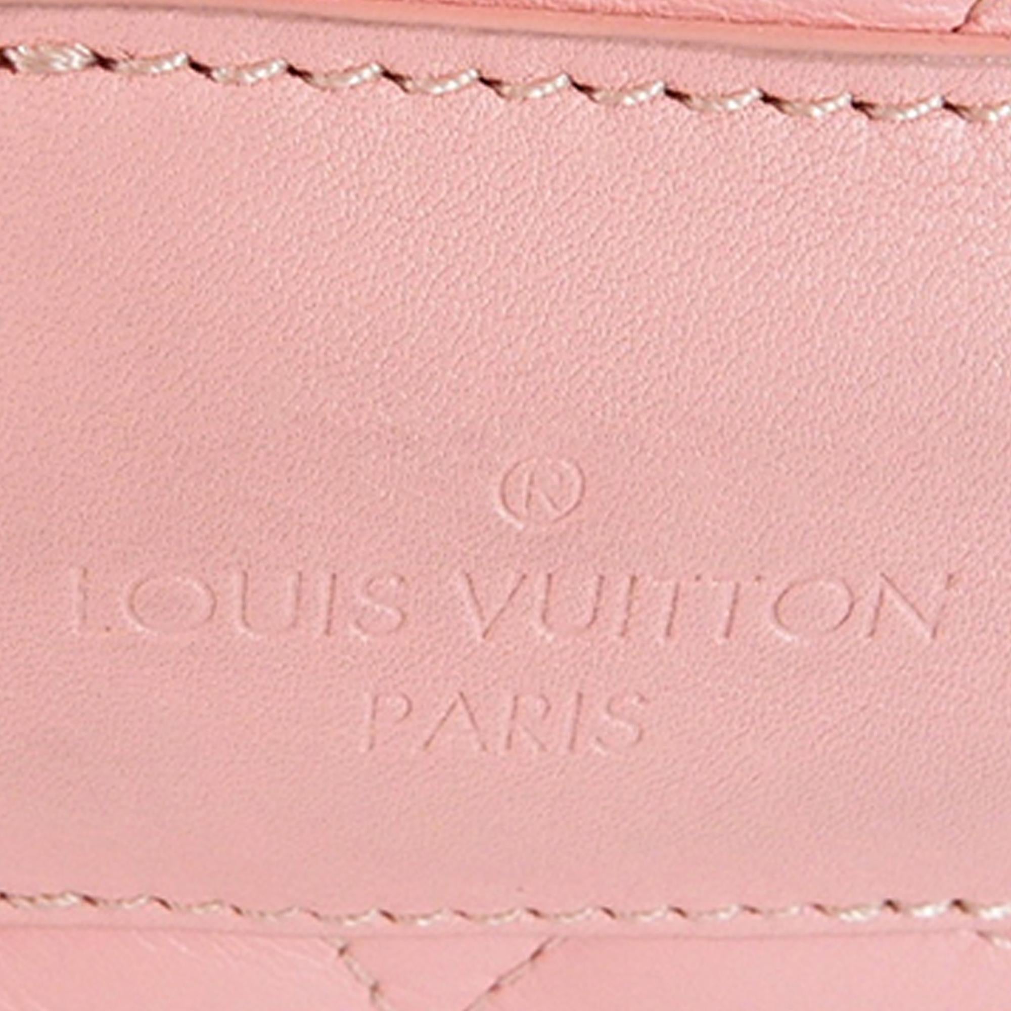 Louis Vuitton New Wave Love Lock Heart Crossbody (SHG-36737)