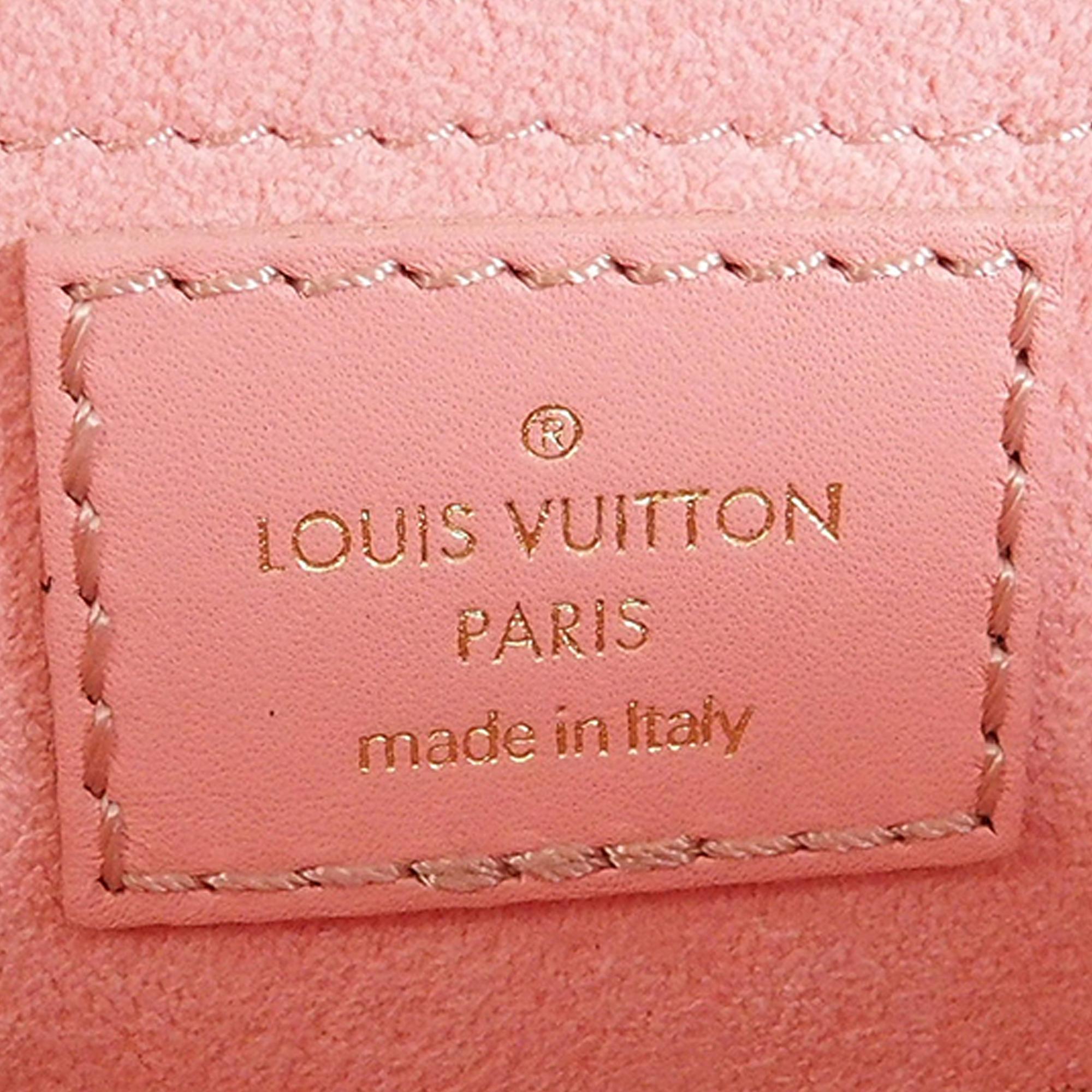 Louis Vuitton New Wave Love Lock Heart Crossbody (SHG-36737)