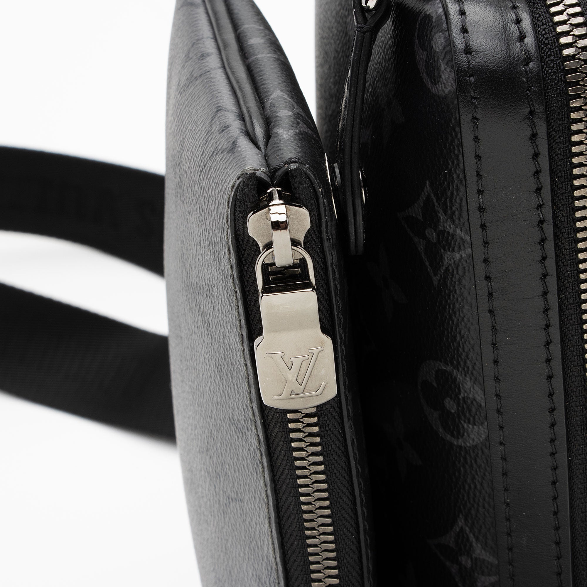 Louis Vuitton Reverse Monogram Eclipse Trio Messenger Bag (SHF-aOjc2U)