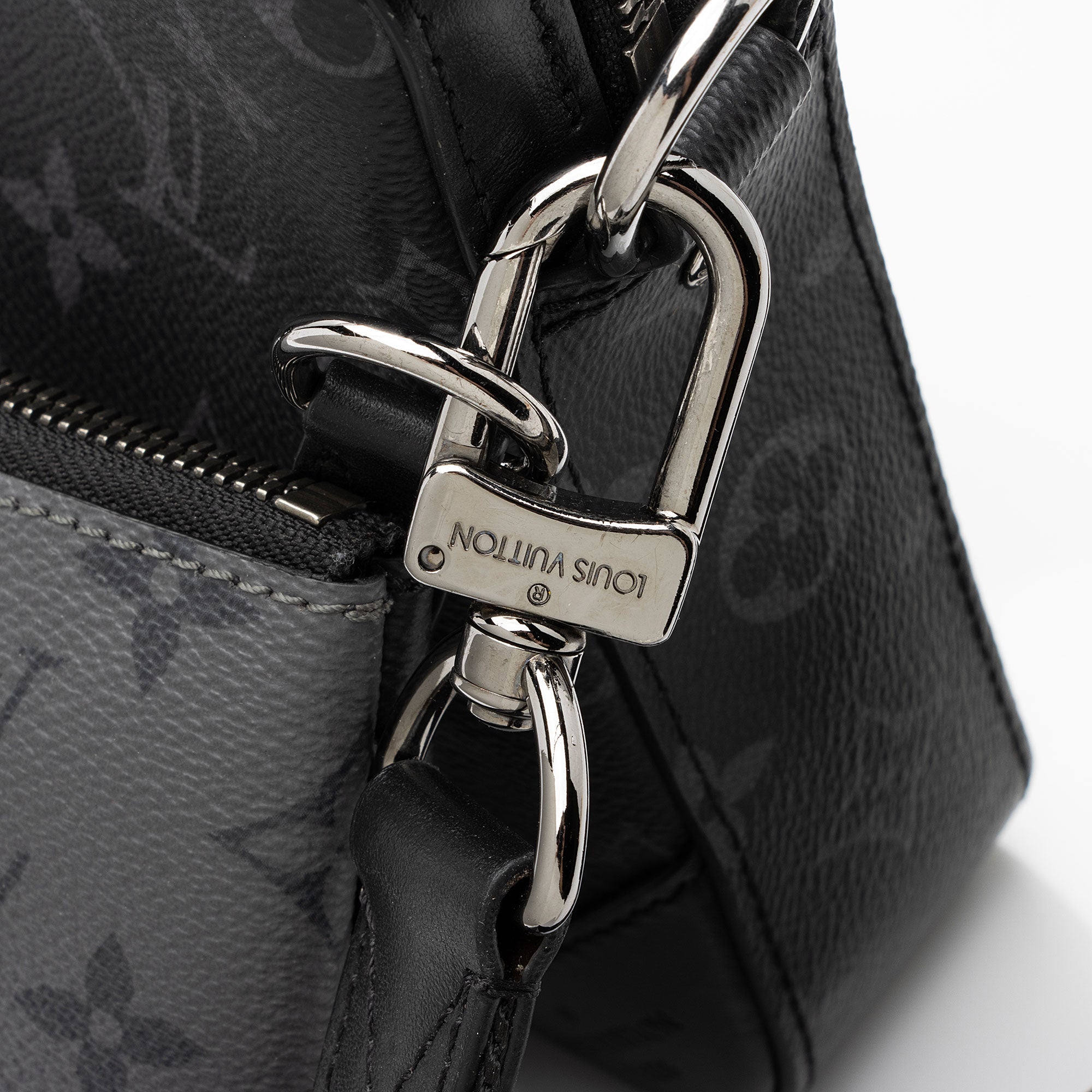 Louis Vuitton Reverse Monogram Eclipse Trio Messenger Bag (SHF-aOjc2U)