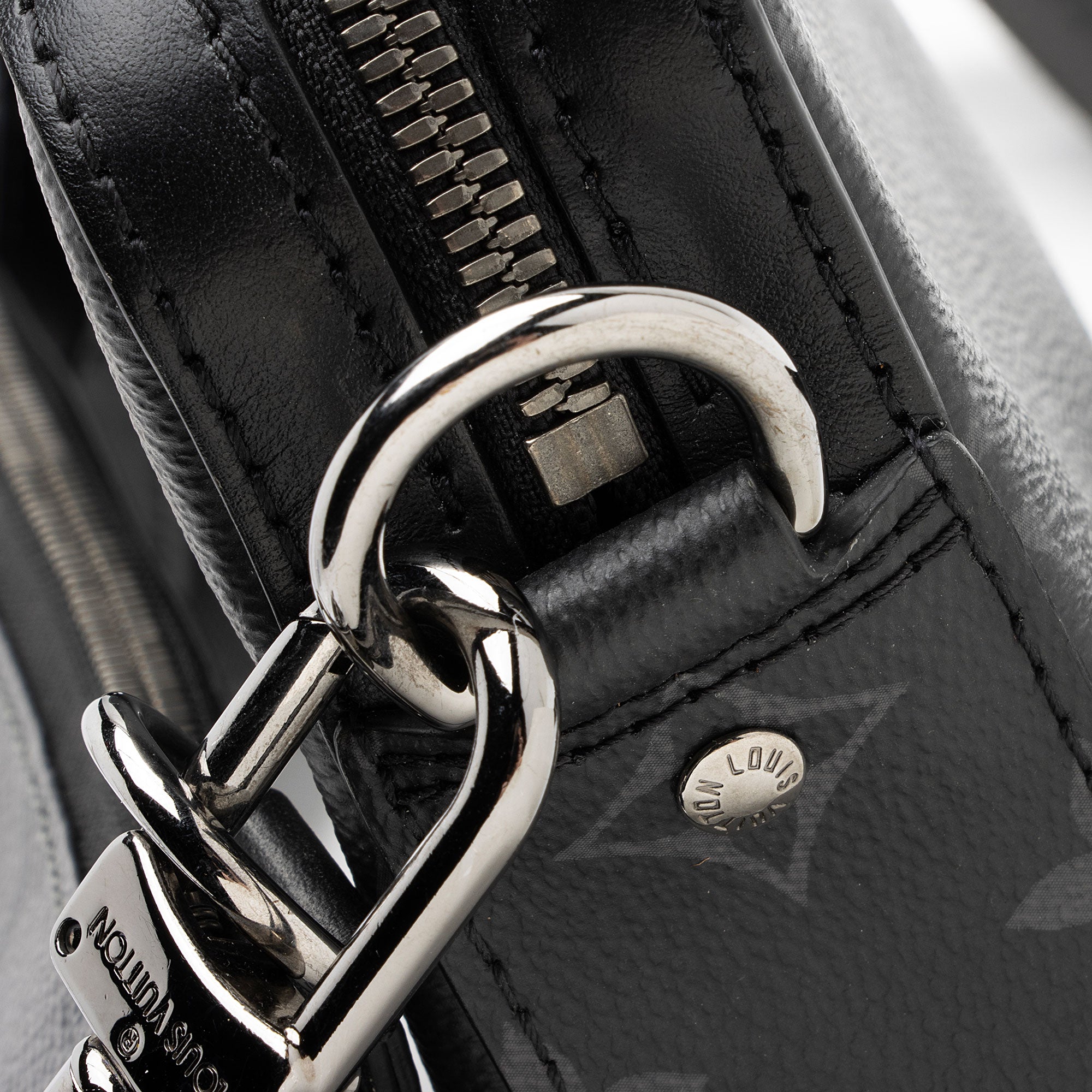Louis Vuitton Reverse Monogram Eclipse Trio Messenger Bag (SHF-aOjc2U)
