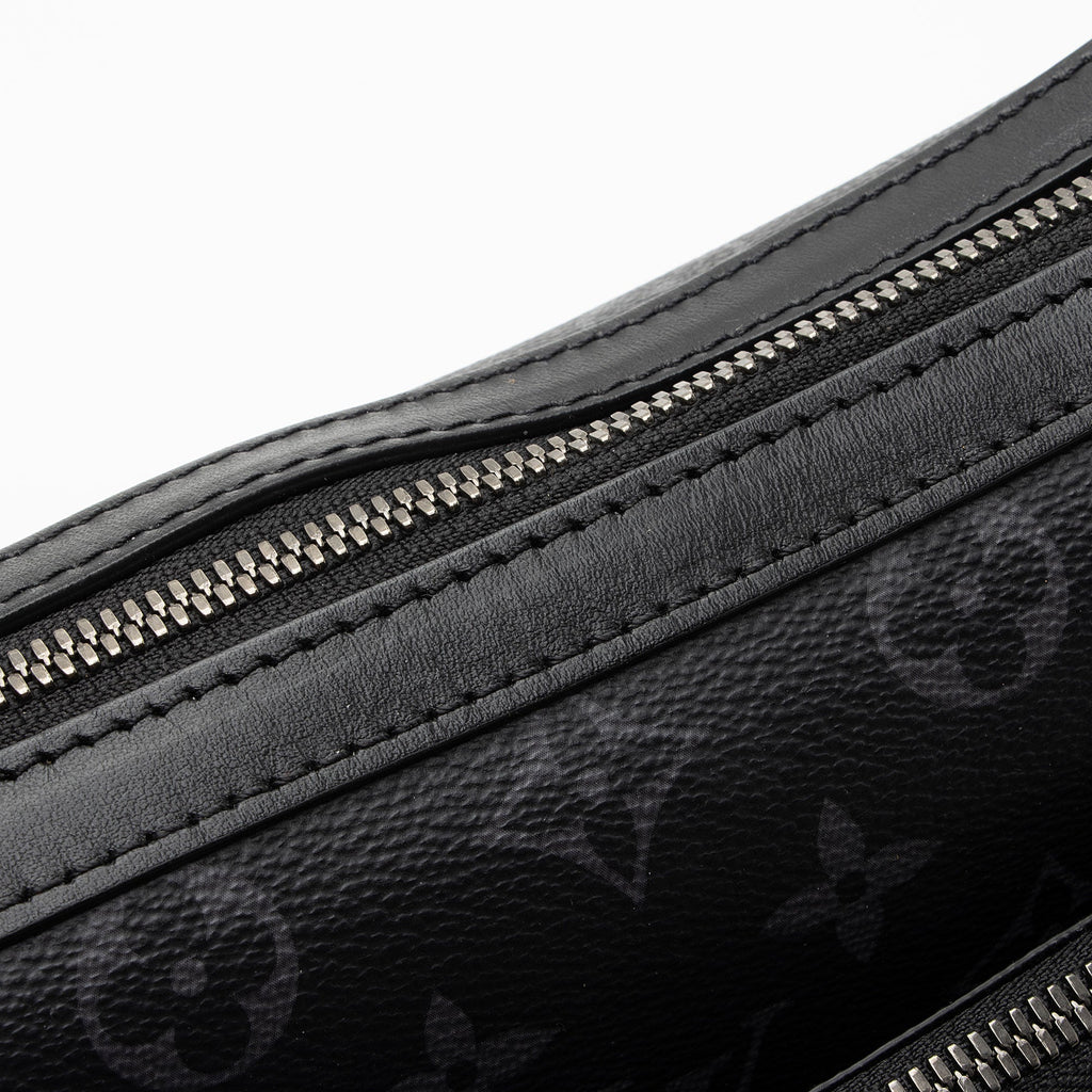 Louis Vuitton Reverse Monogram Eclipse Trio Messenger Bag (SHF-aOjc2U)