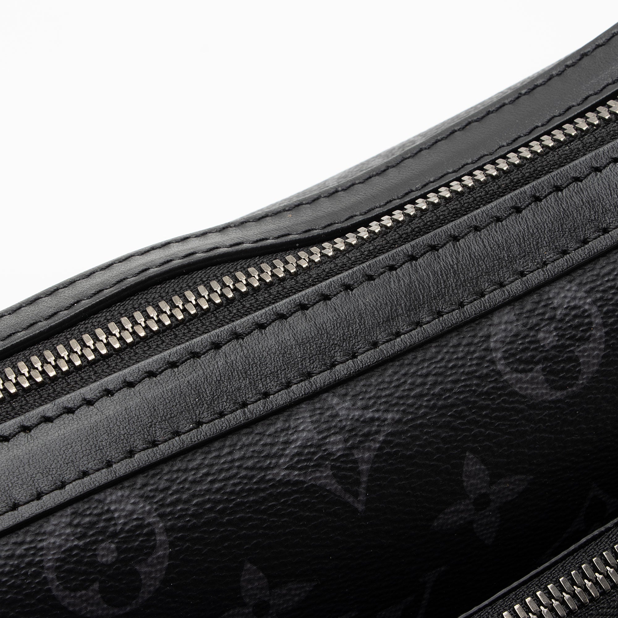 Louis Vuitton Reverse Monogram Eclipse Trio Messenger Bag (SHF-aOjc2U)