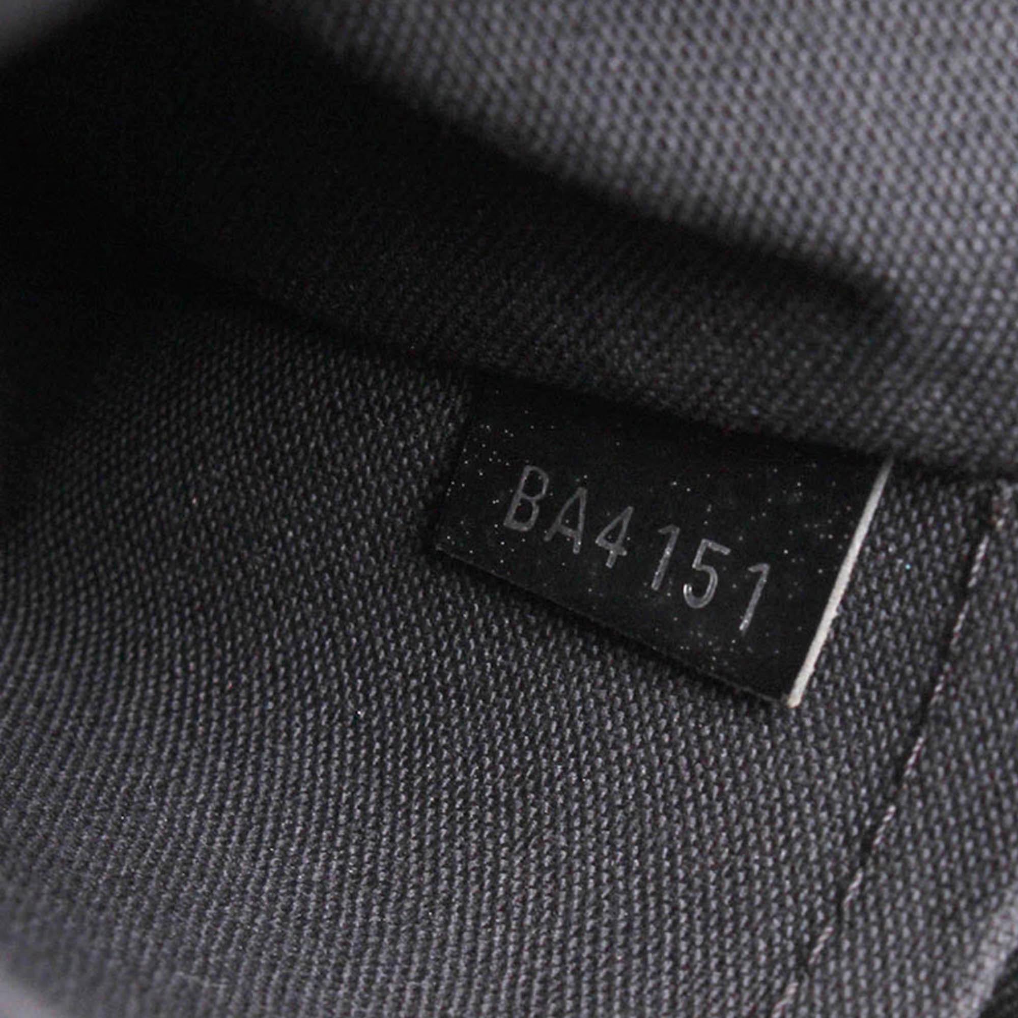 Louis Vuitton Taiga Andrei (SHG-vuuJZs)