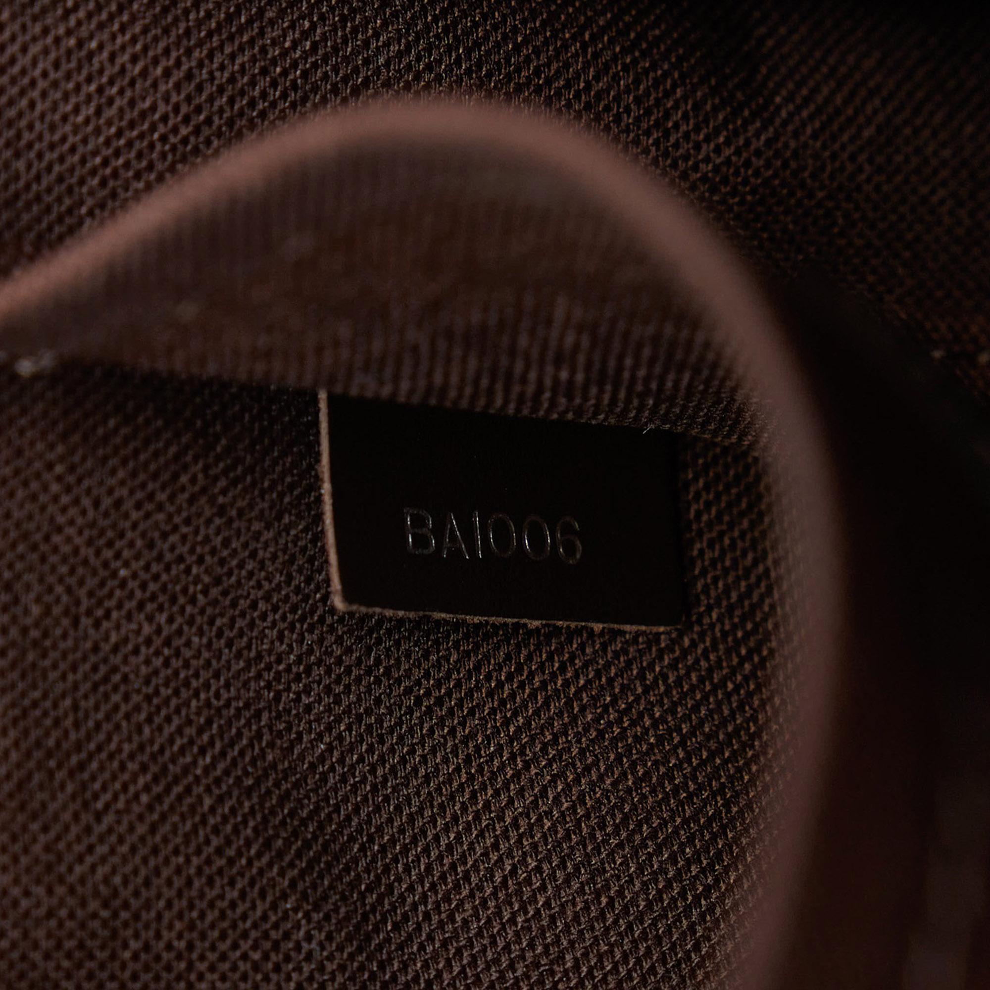 Louis Vuitton Taiga Andrei (SHG-fy4au5)