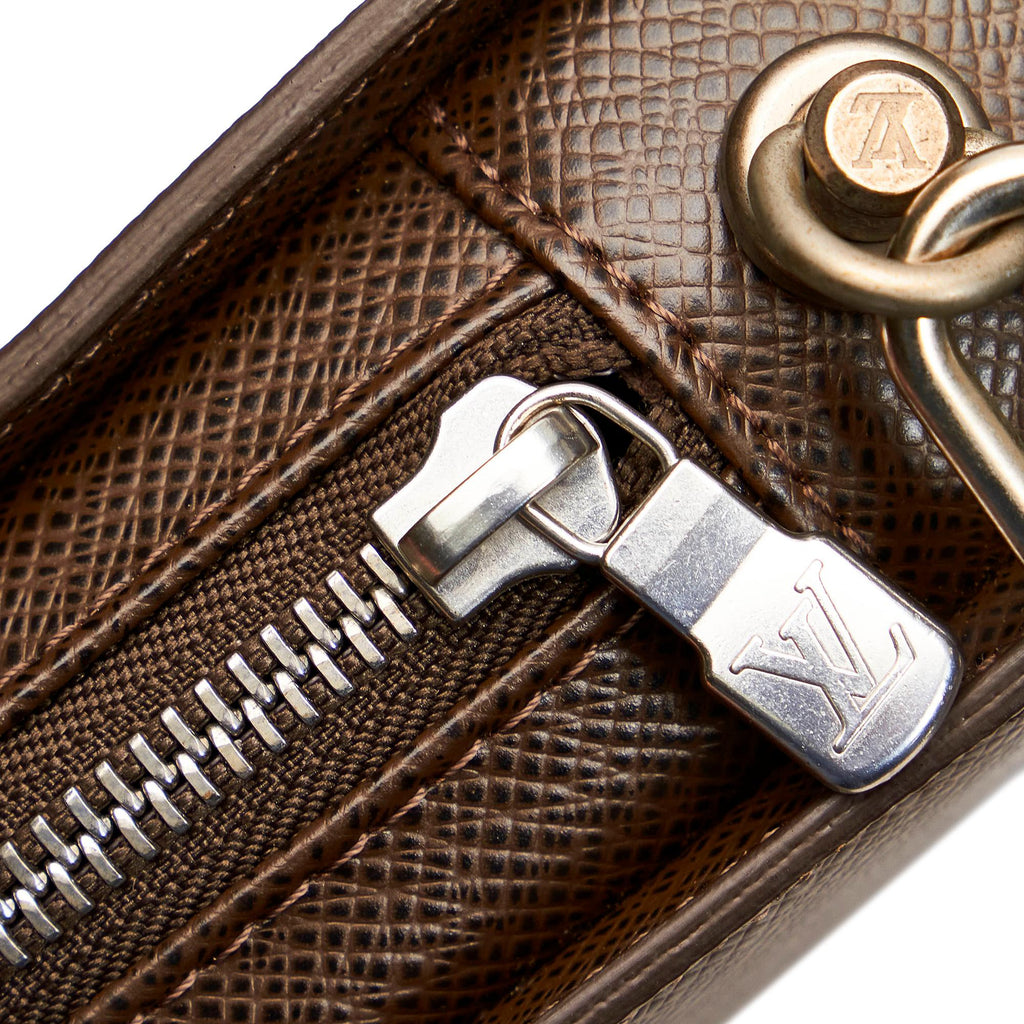 Louis Vuitton Taiga Baikal (SHG-VTe3ed)