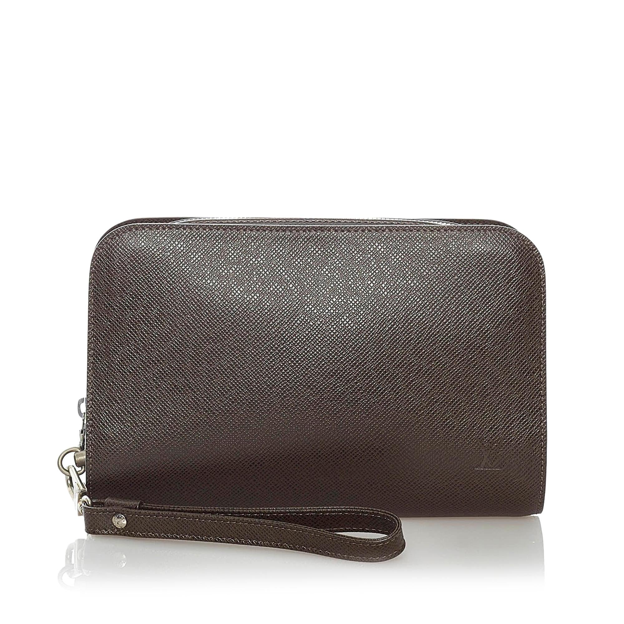 Louis Vuitton Taiga Baikal (SHG-VTe3ed)
