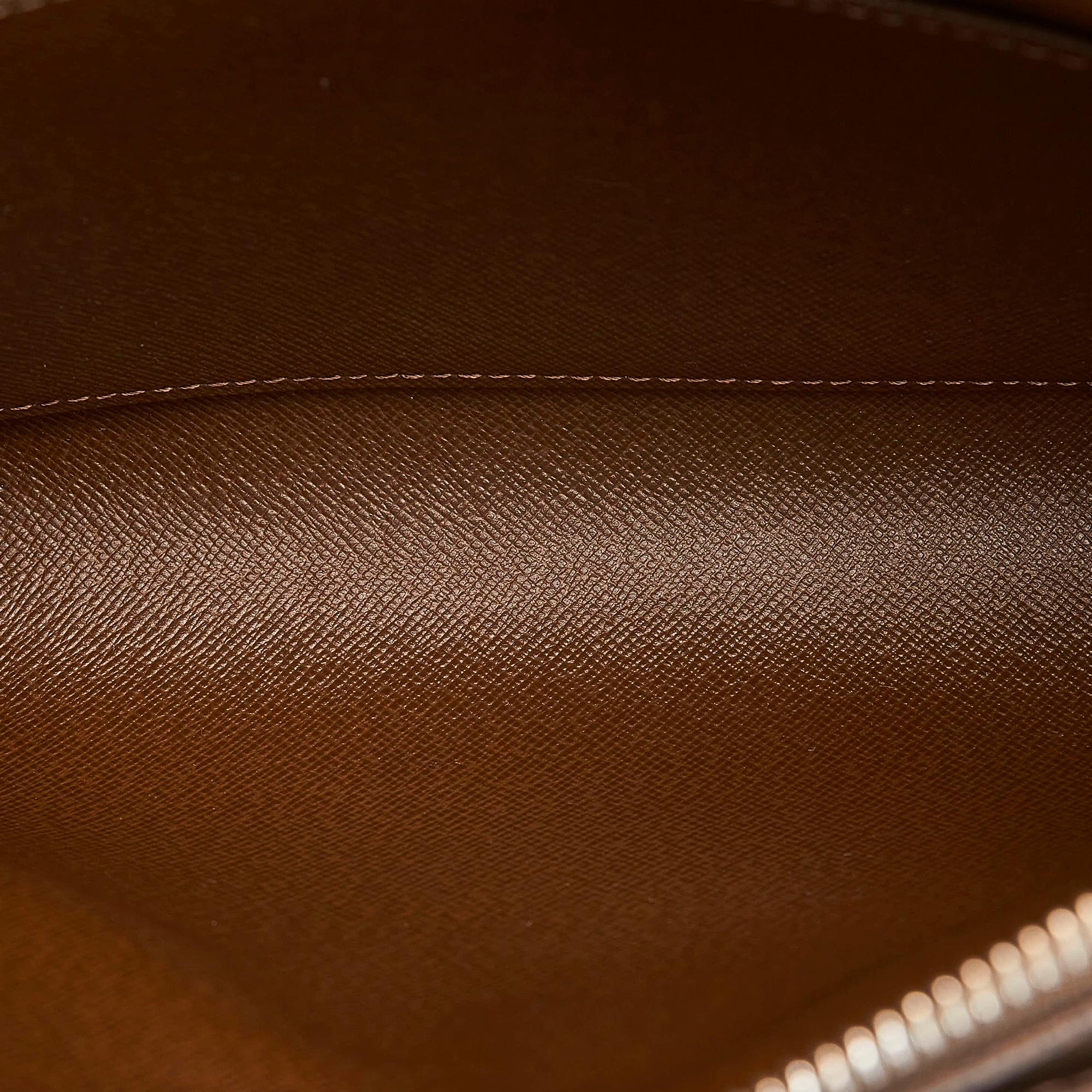 Louis Vuitton Taiga Baikal (SHG-VTe3ed)