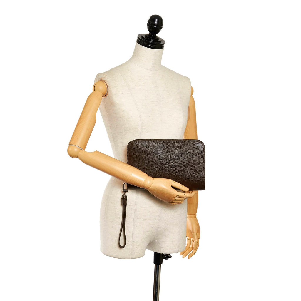 Louis Vuitton Taiga Baikal (SHG-VTe3ed)