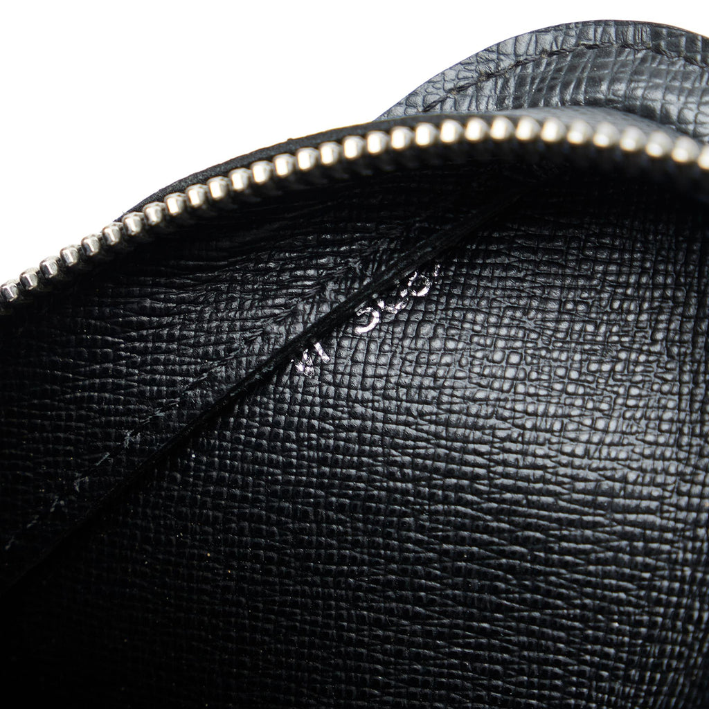 Louis Vuitton Taiga Baikal (SHG-23tCm9)