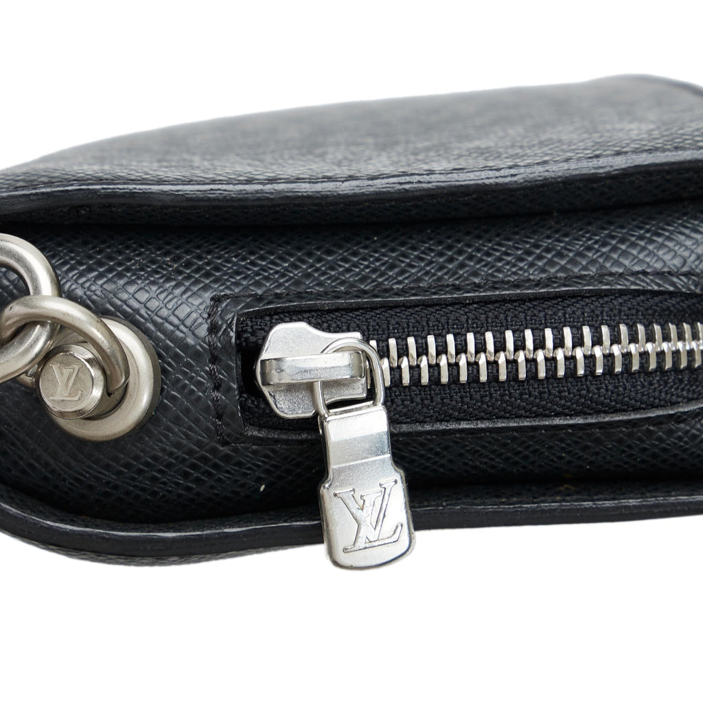 Louis Vuitton Taiga Baikal (SHG-23tCm9)
