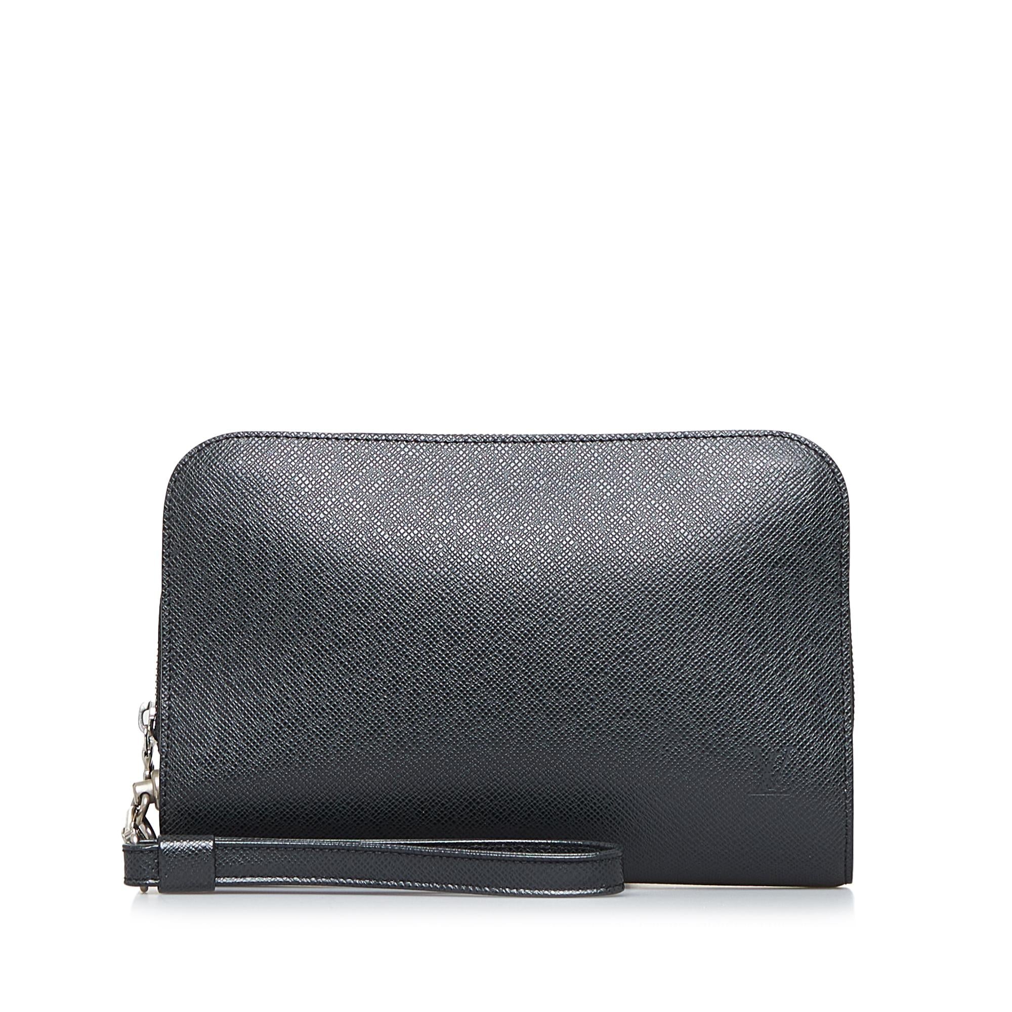 Louis Vuitton Taiga Baikal (SHG-23tCm9)