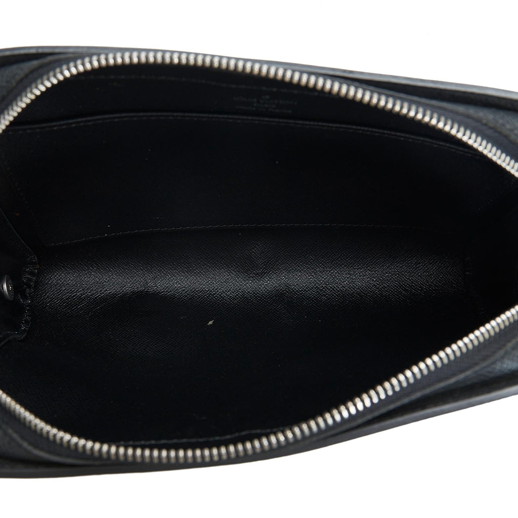 Louis Vuitton Taiga Baikal (SHG-23tCm9)