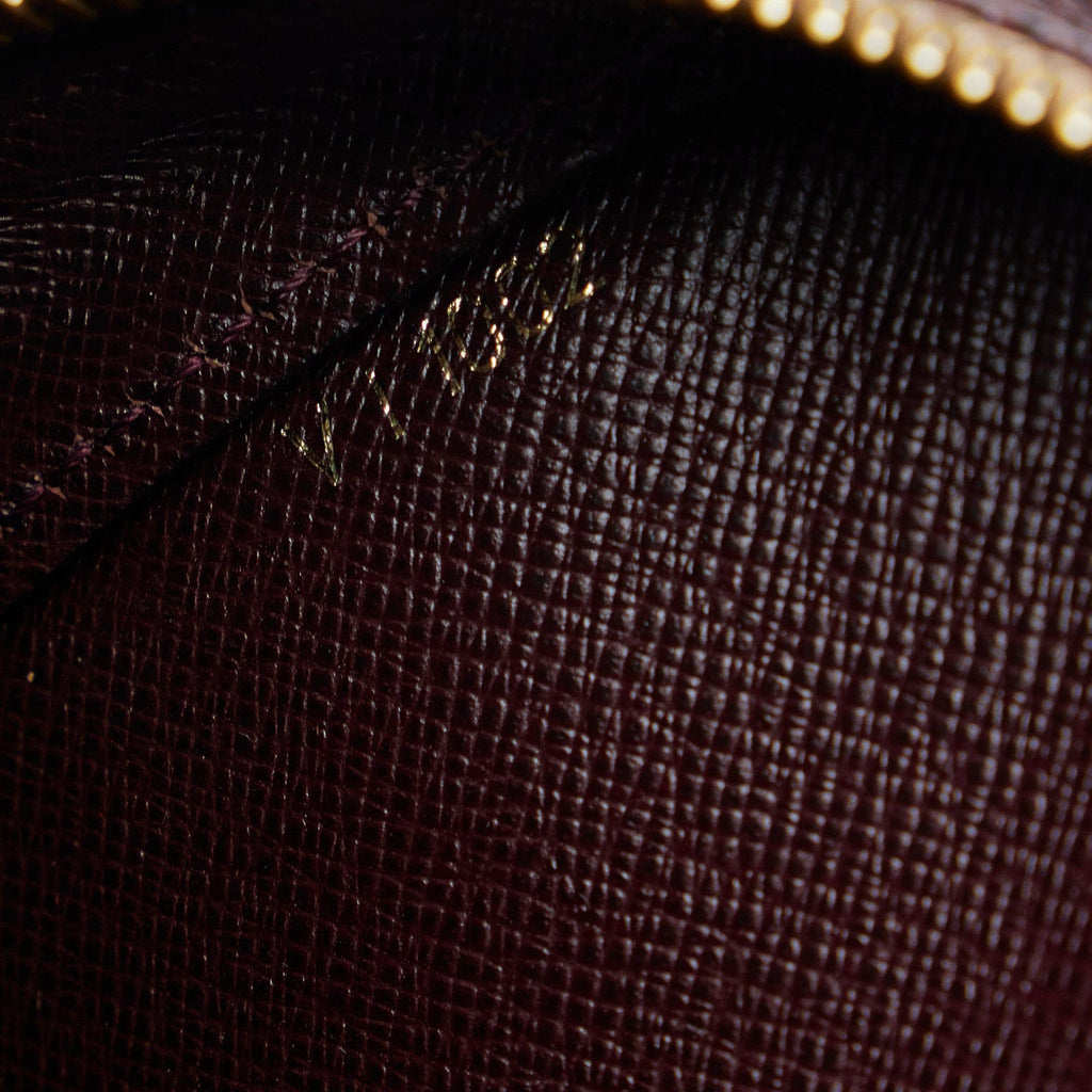 Louis Vuitton Taiga Baikal (SHG-CJp2zm)
