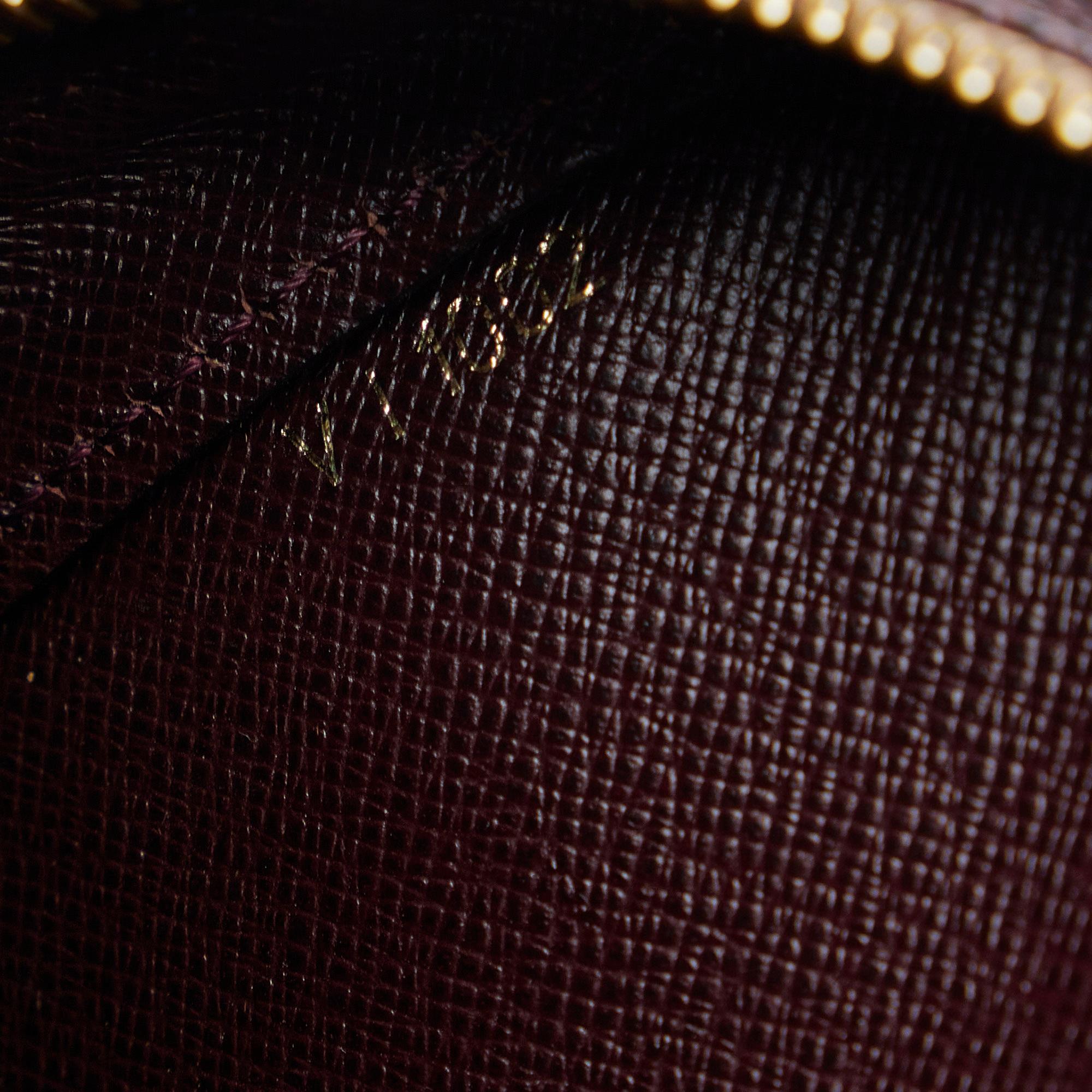 Louis Vuitton Taiga Baikal (SHG-CJp2zm)