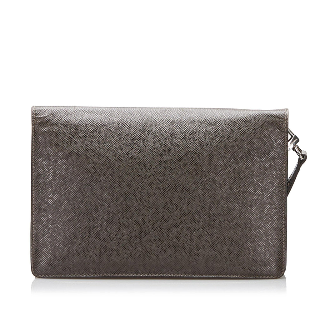 Louis Vuitton Taiga Belaia Clutch Bag (SHG-xmyiPm)