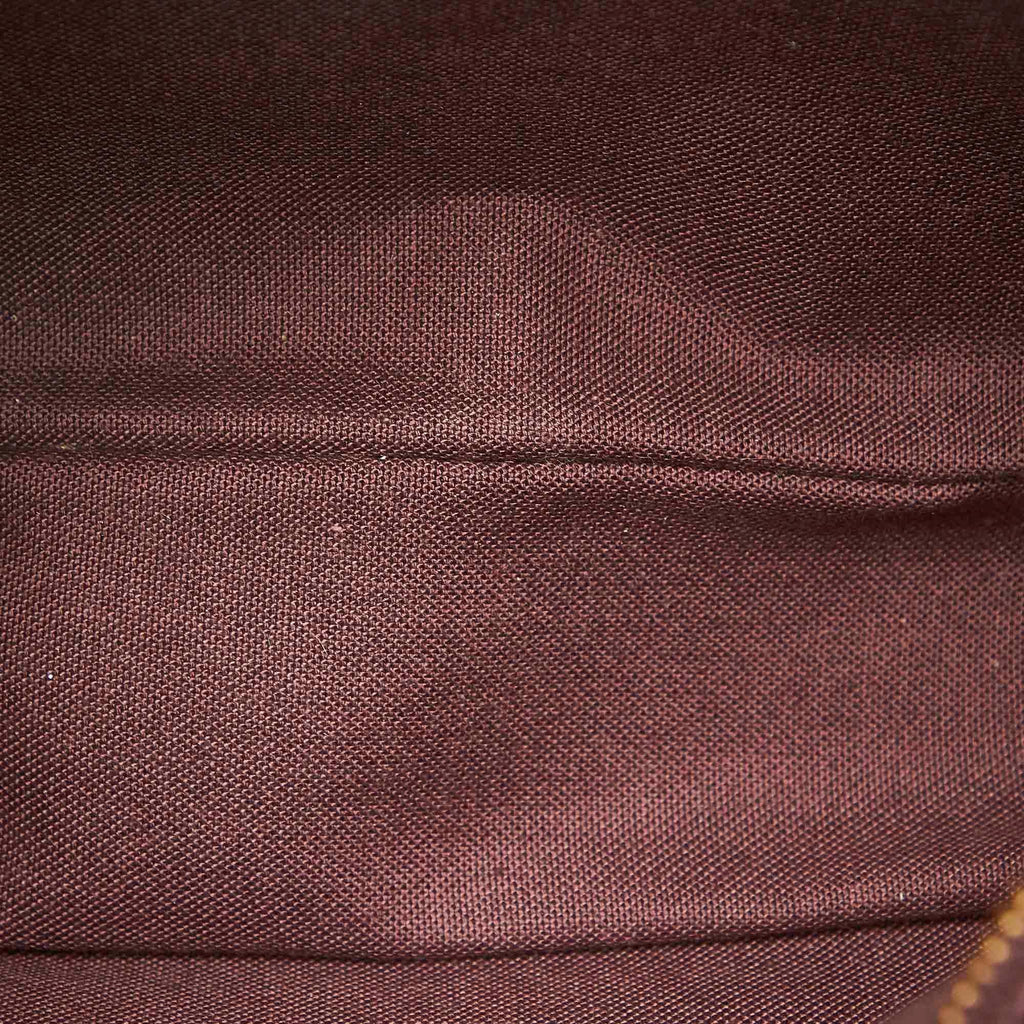 Louis Vuitton Taiga Kaluga Clutch Bag (SHG-iKlNhH)