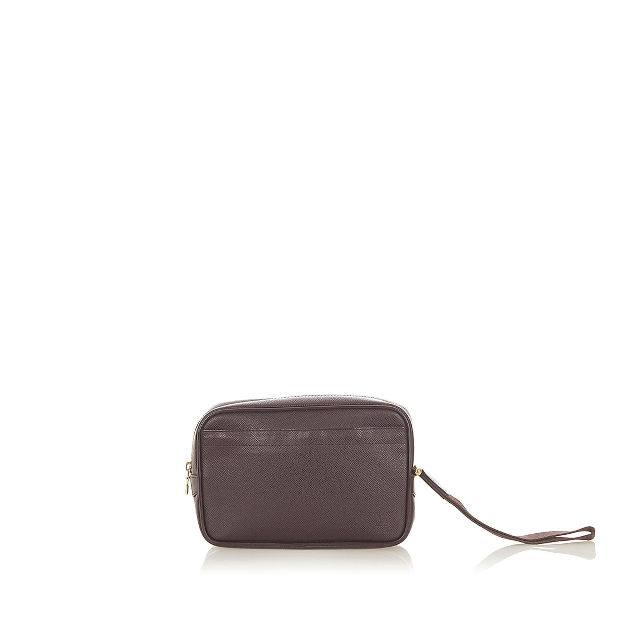 Louis Vuitton Taiga Kaluga Clutch Bag (SHG-sVihe4)