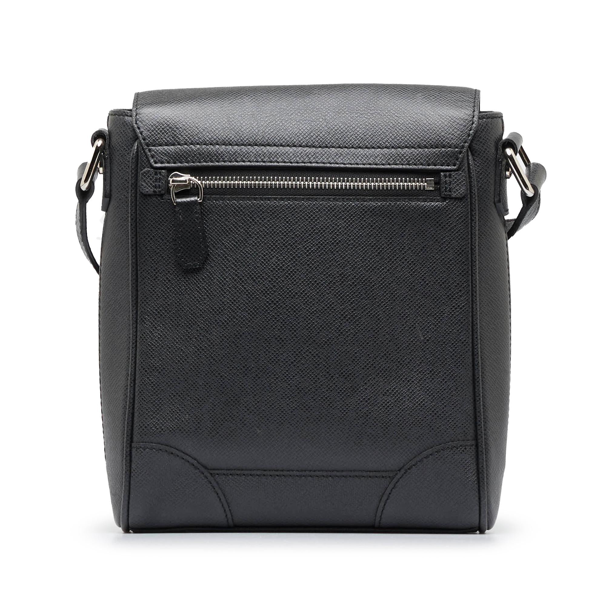 Louis Vuitton Taiga Luca (SHG-ePr5Wb)