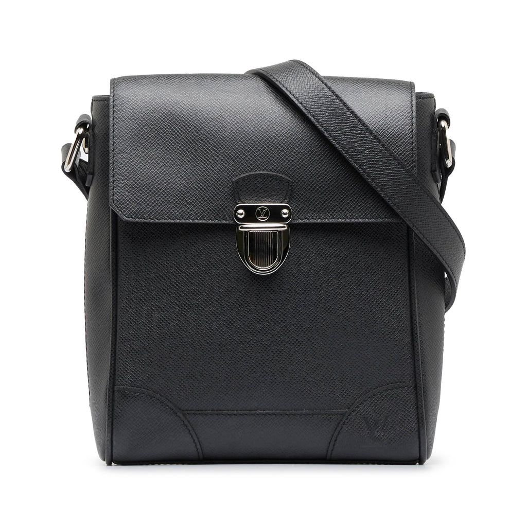 Louis Vuitton Taiga Luca (SHG-ePr5Wb)