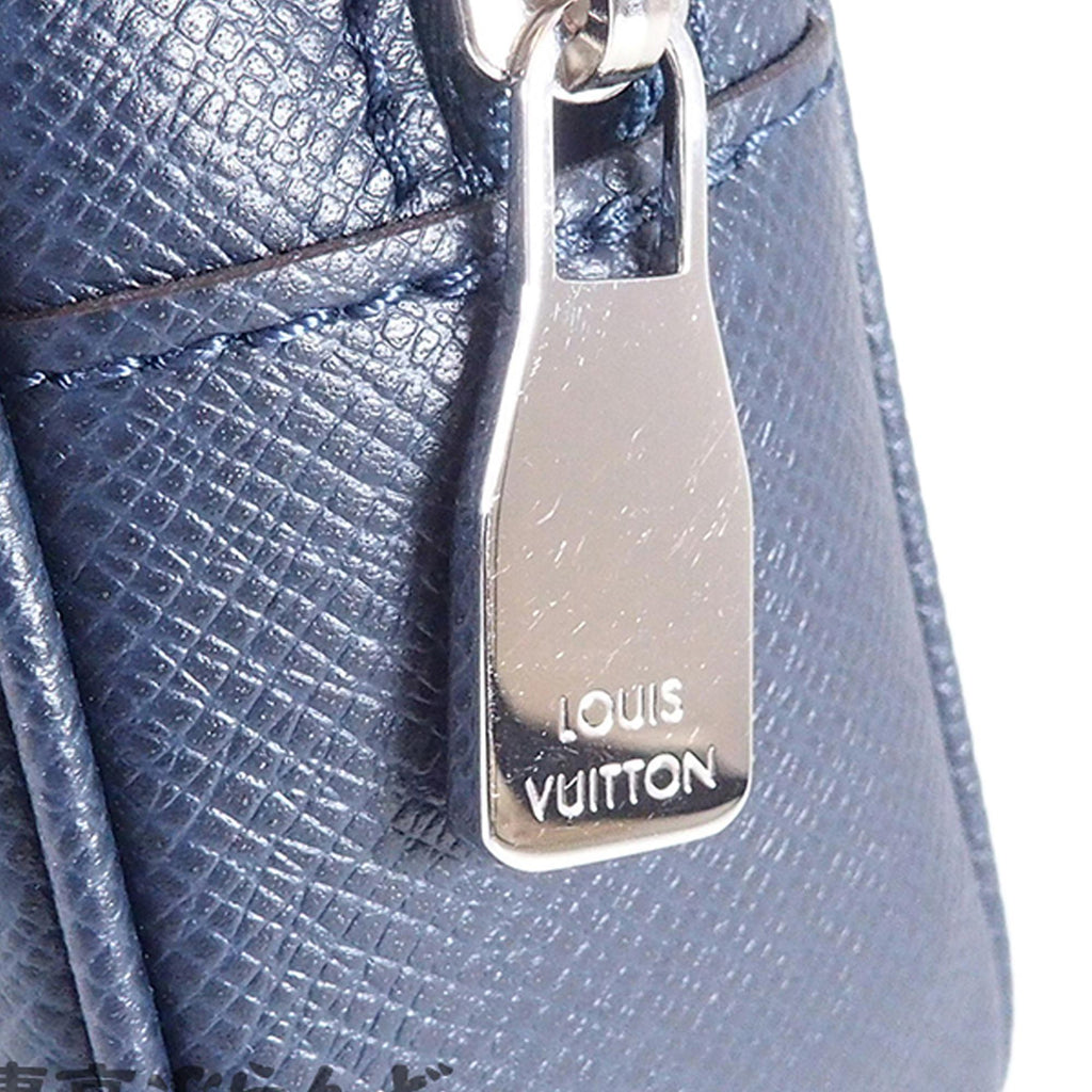 Louis Vuitton Taiga Pochette Kasai (SHG-blvHqr)