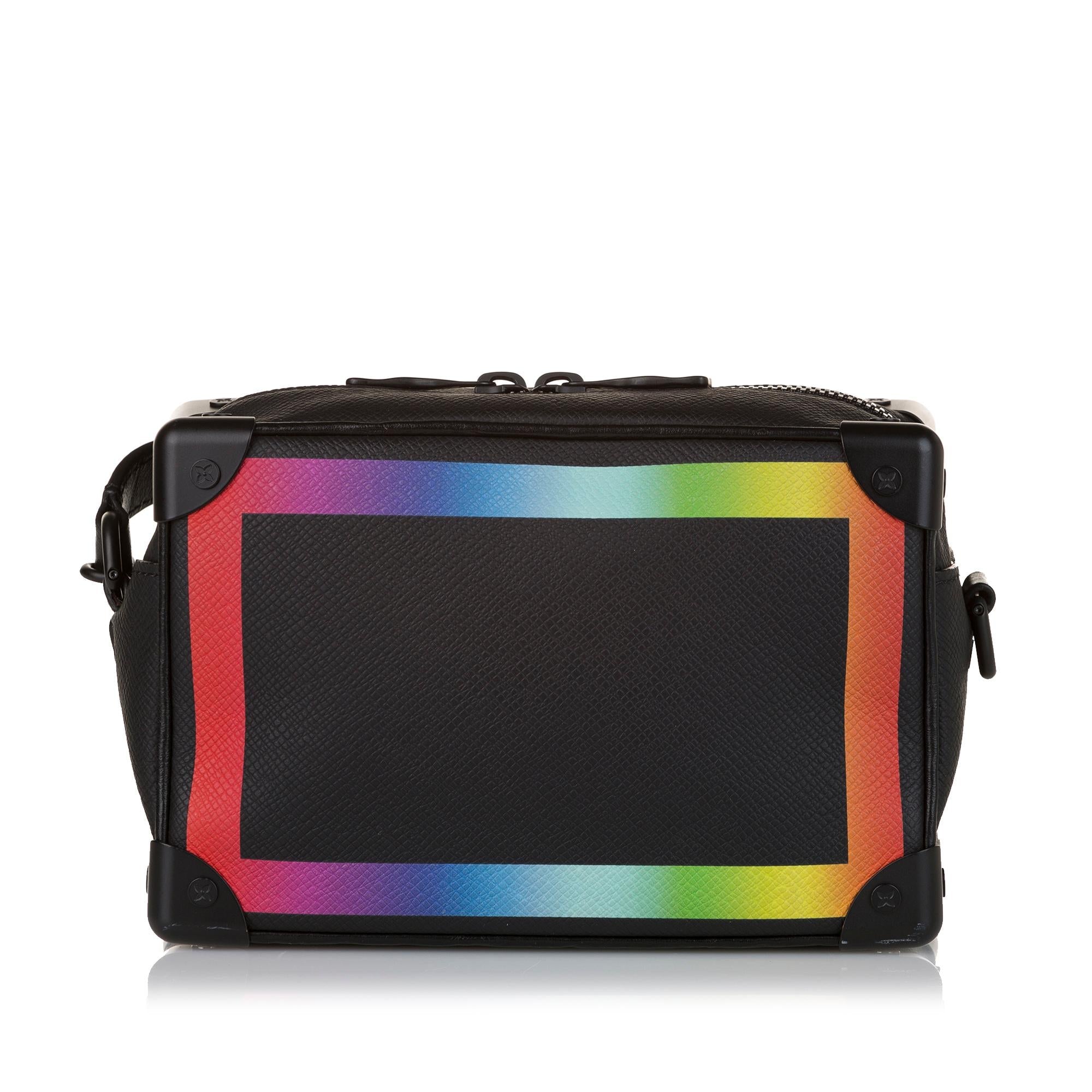 Louis Vuitton Taiga Rainbow Soft Trunk (SHG-35504)