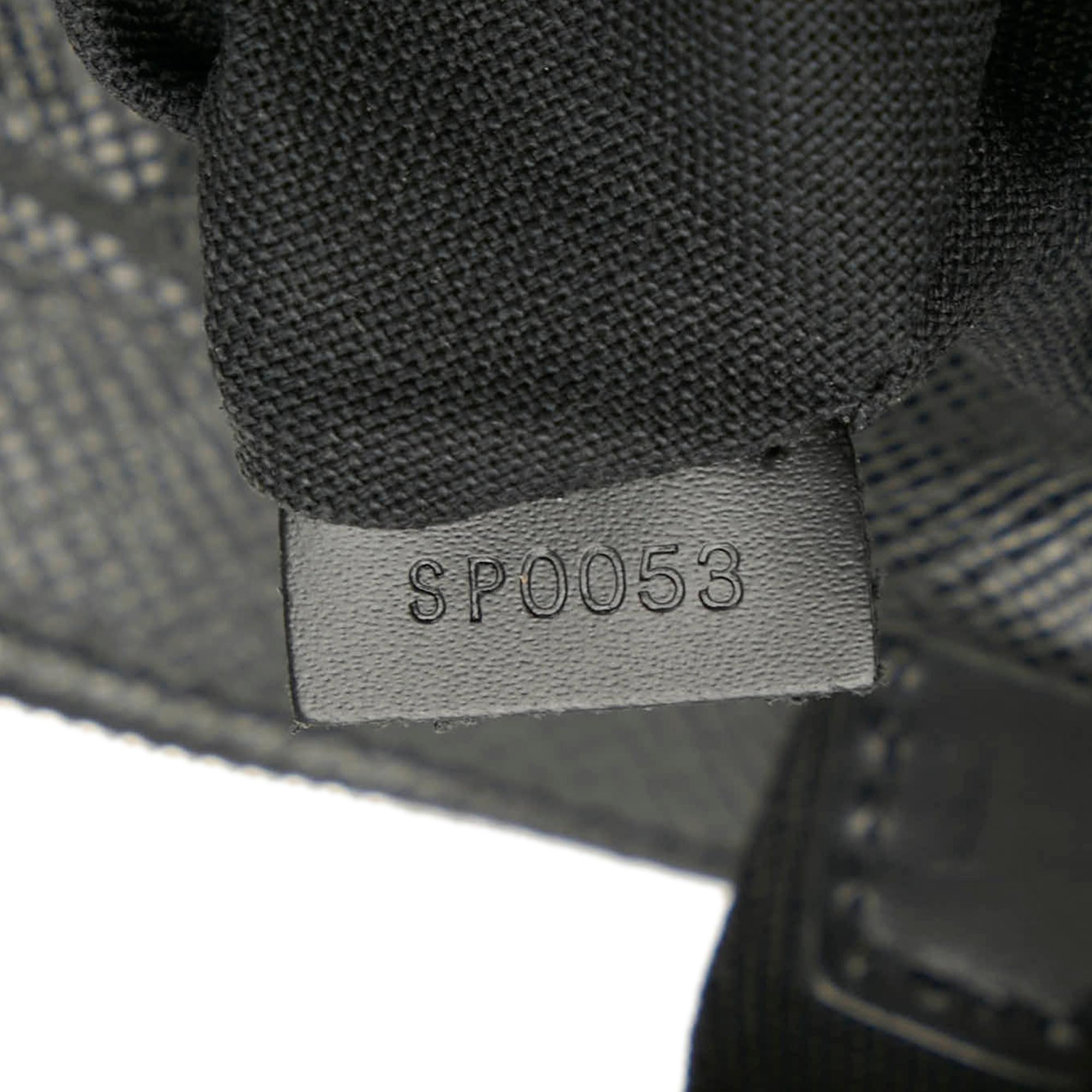 Louis Vuitton Taiga Sayan (SHG-34629)