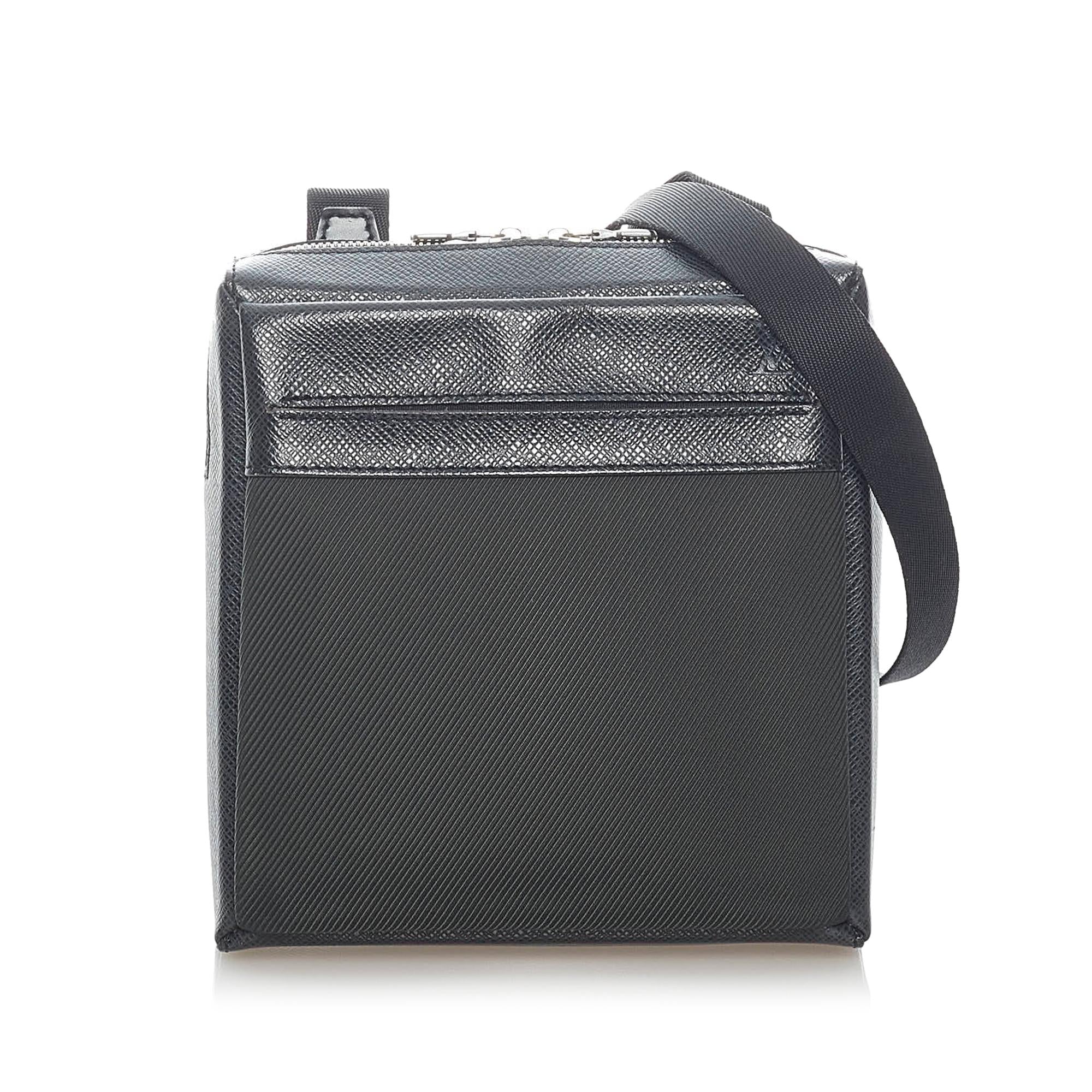 Louis Vuitton Taiga Sayan (SHG-34629)