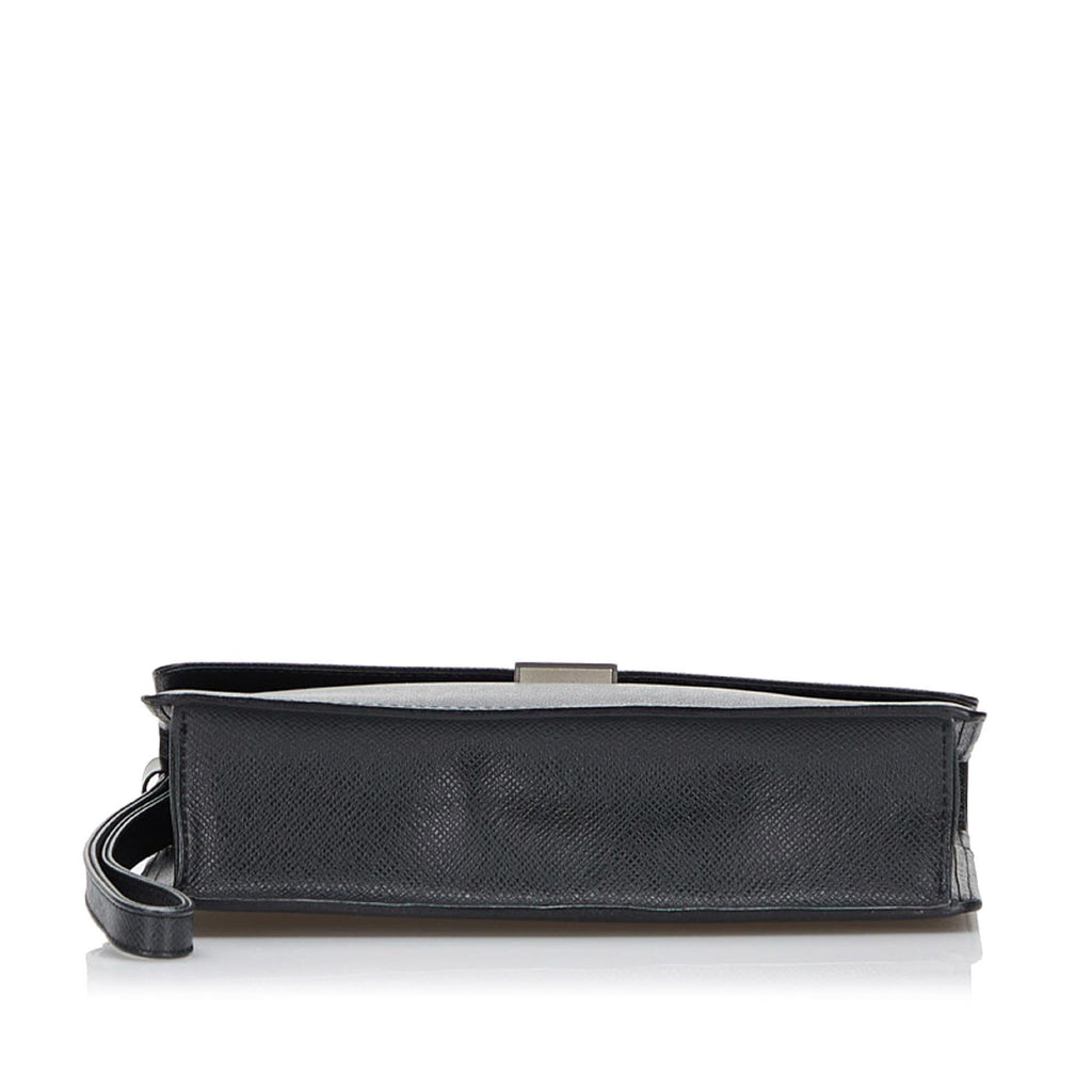 Louis Vuitton Taiga Selenga (SHG-37917)