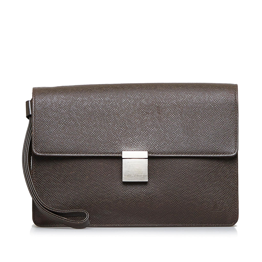 Louis Vuitton Taiga Selenga