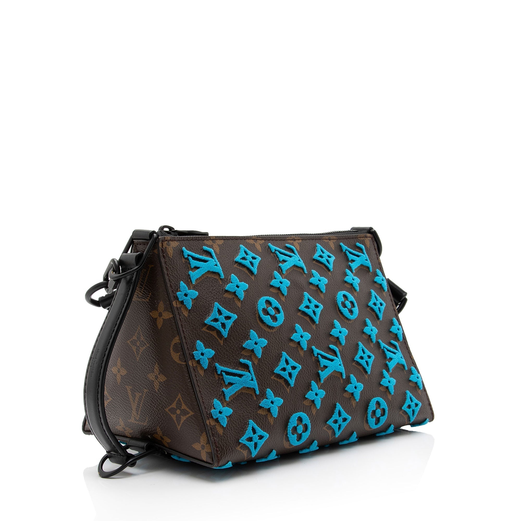 Louis Vuitton Tuffetage Monogram Canvas Triangle Messenger Bag (SHF-xhFdYr)