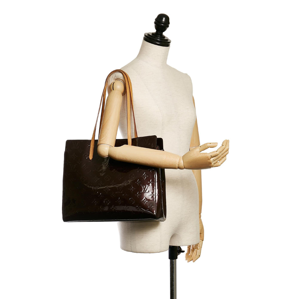 Louis Vuitton Vernis Catalina (SHG-31338)