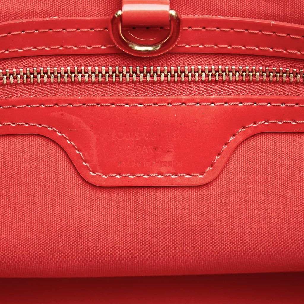 Louis Vuitton Vernis Wilshire PM (SHG-37255)