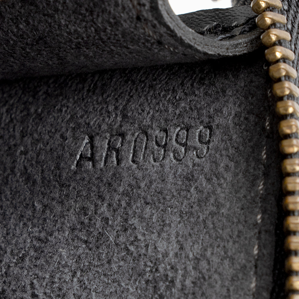 Louis Vuitton Vintage Epi Leather Pochette Accessoires (SHF-20454)
