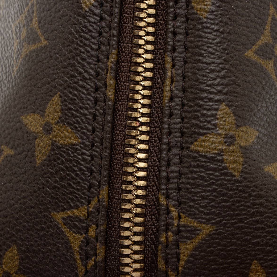 Louis Vuitton Vintage Monogram Canvas Alma PM Satchel (SHF-C21L7o)