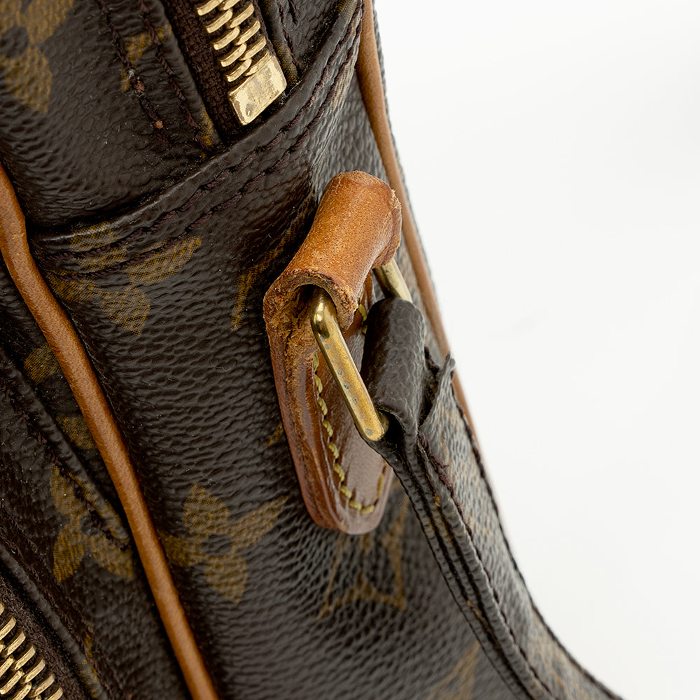 Louis Vuitton Vintage Monogram Canvas Amazone Shoulder Bag (SHF-21722)
