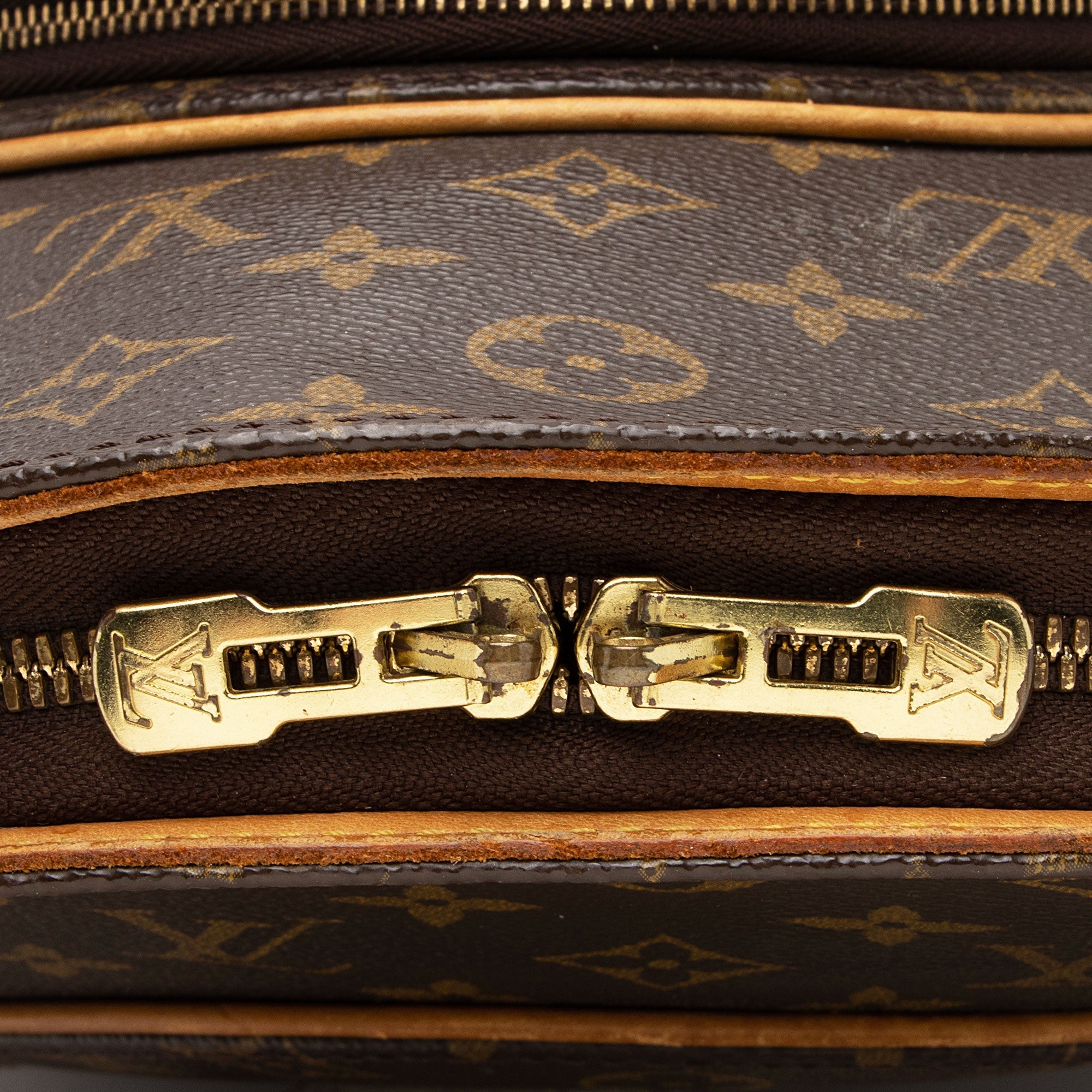 Louis Vuitton Vintage Monogram Canvas Ellipse GM Shoulder Bag (SHF-ax4tVB)