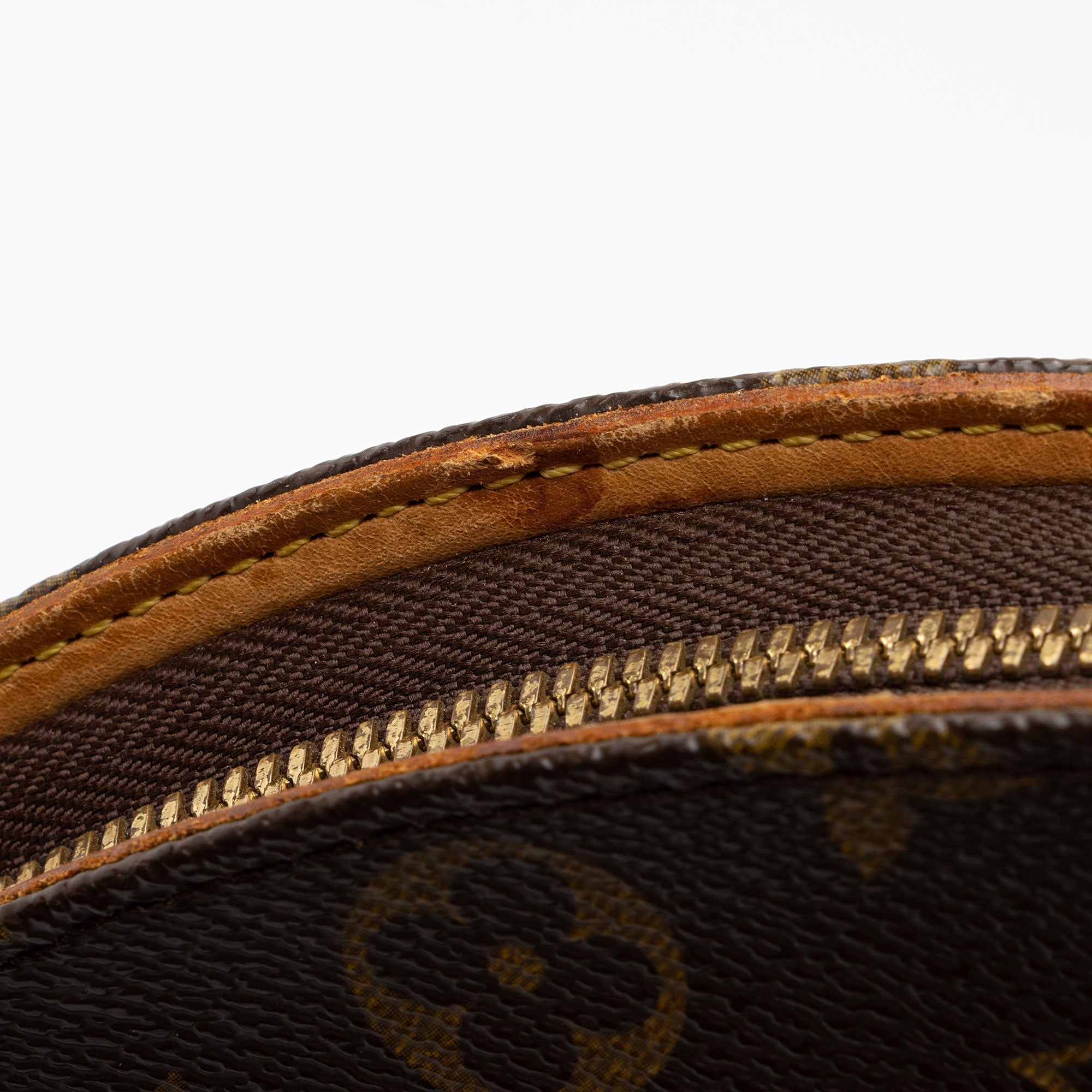 Louis Vuitton Vintage Monogram Canvas Ellipse GM Shoulder Bag (SHF-ax4tVB)