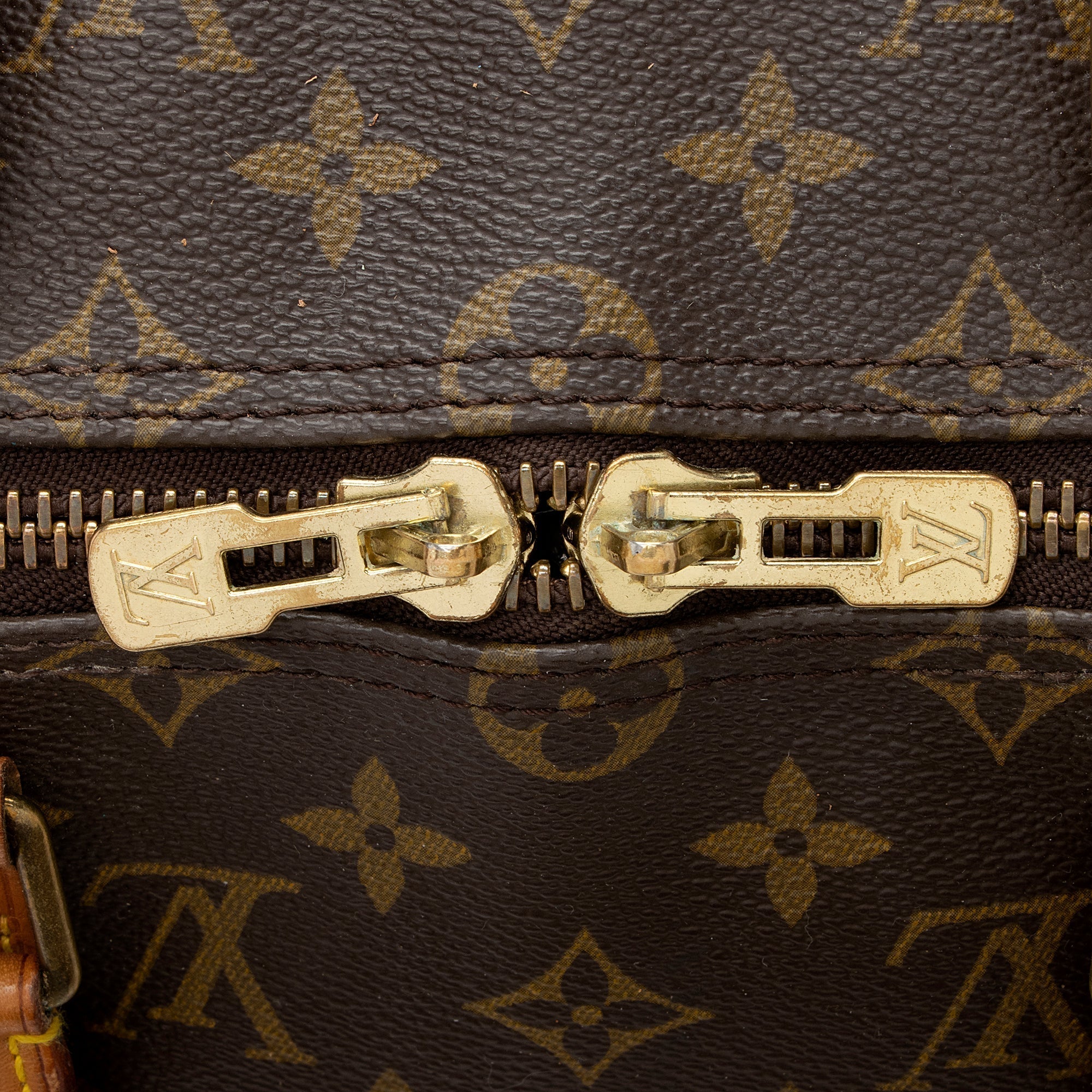Louis Vuitton Vintage Monogram Canvas Keepall Bandouliere 50 Duffel Bag (SHF-22254)
