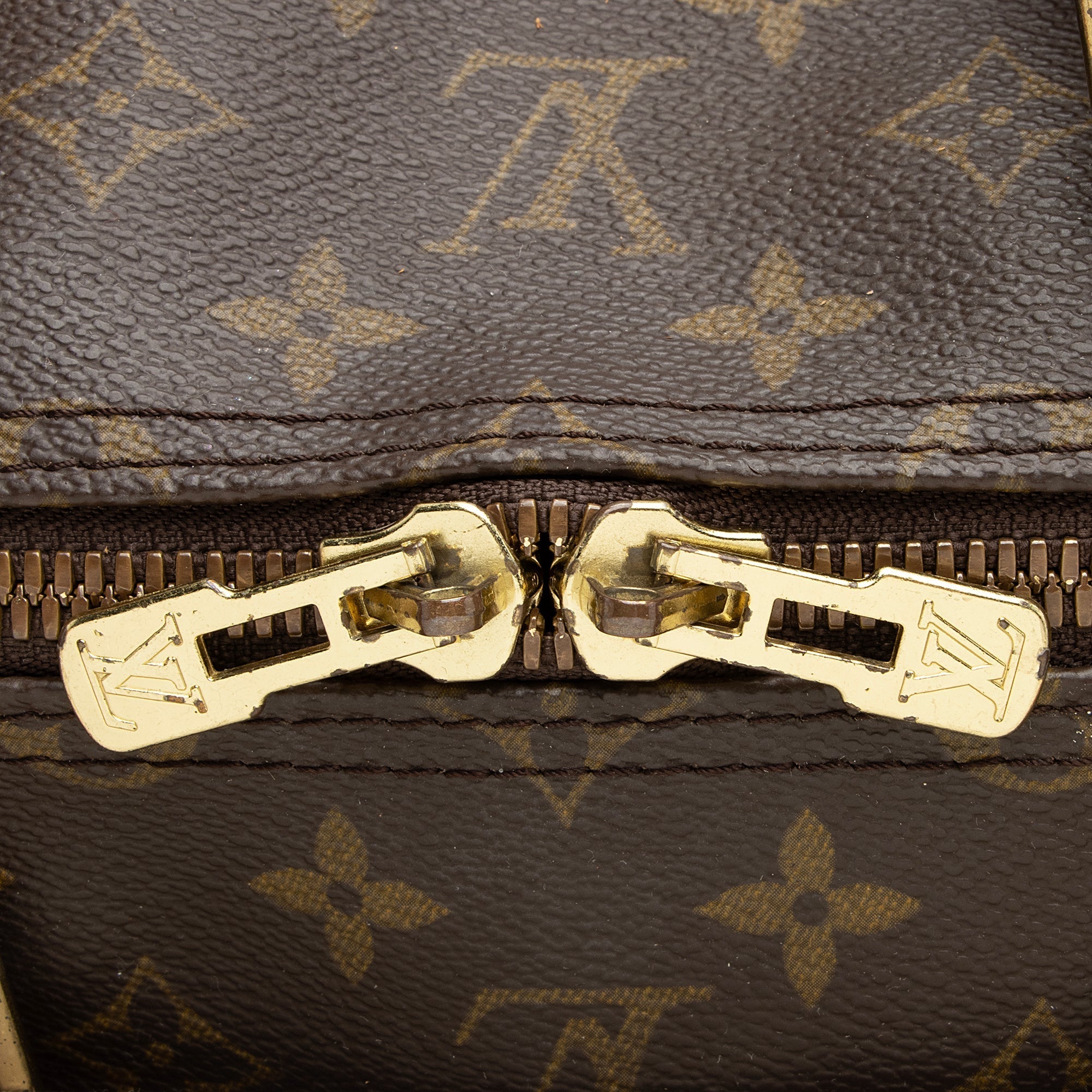 Louis Vuitton Vintage Monogram Canvas Keepall Bandouliere 55 Duffle Bag (SHF-22615)