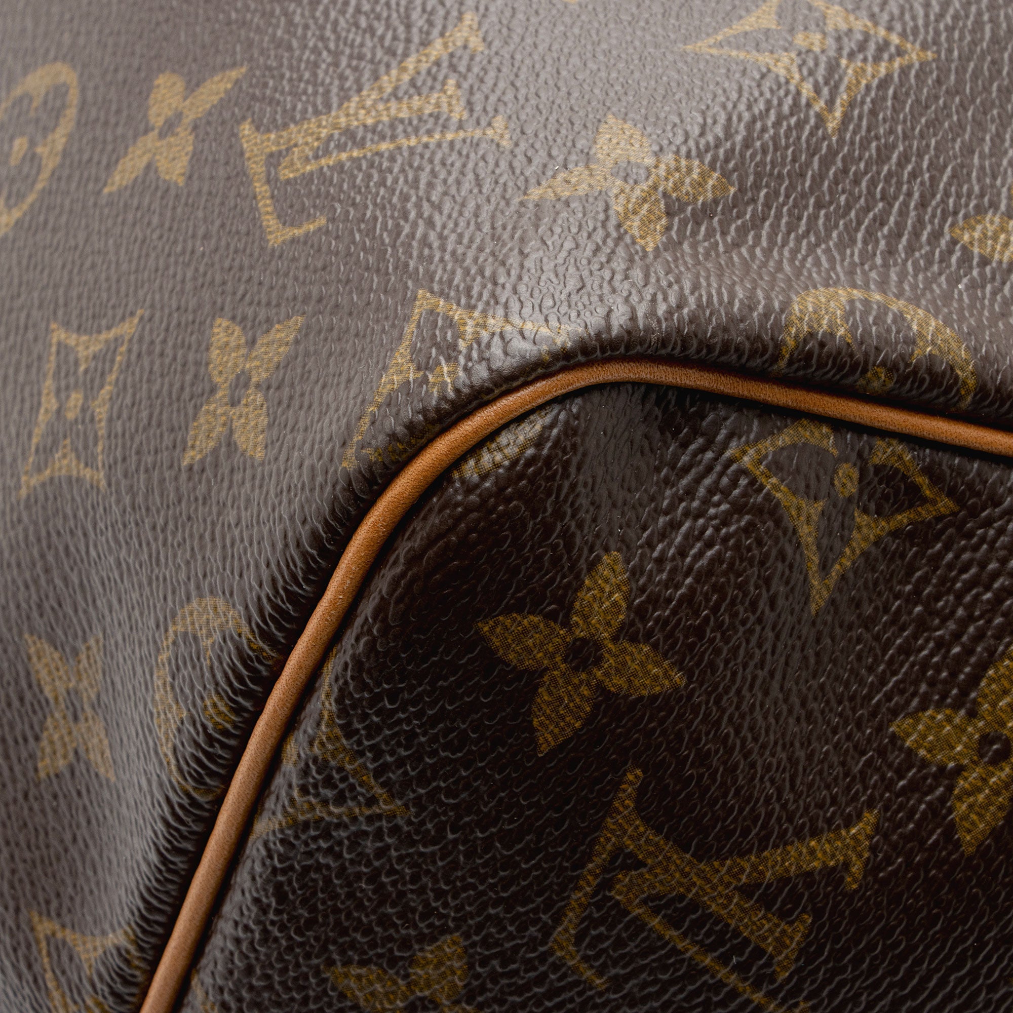 Louis Vuitton Vintage Monogram Canvas Keepall Bandouliere 55 Duffle Bag (SHF-KRqlod)