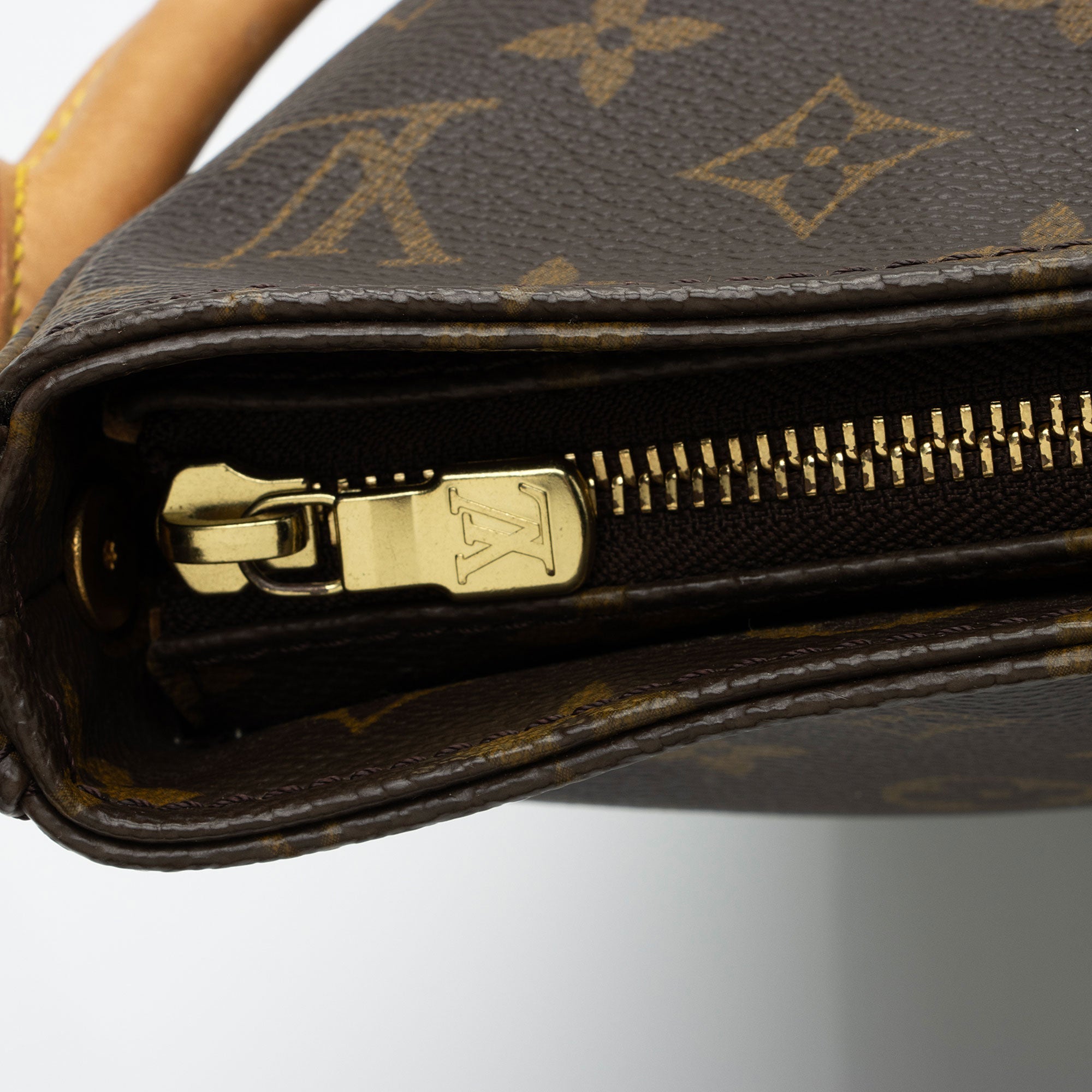Louis Vuitton Vintage Monogram Canvas Looping GM Shoulder Bag (SHF-SXxZIg)