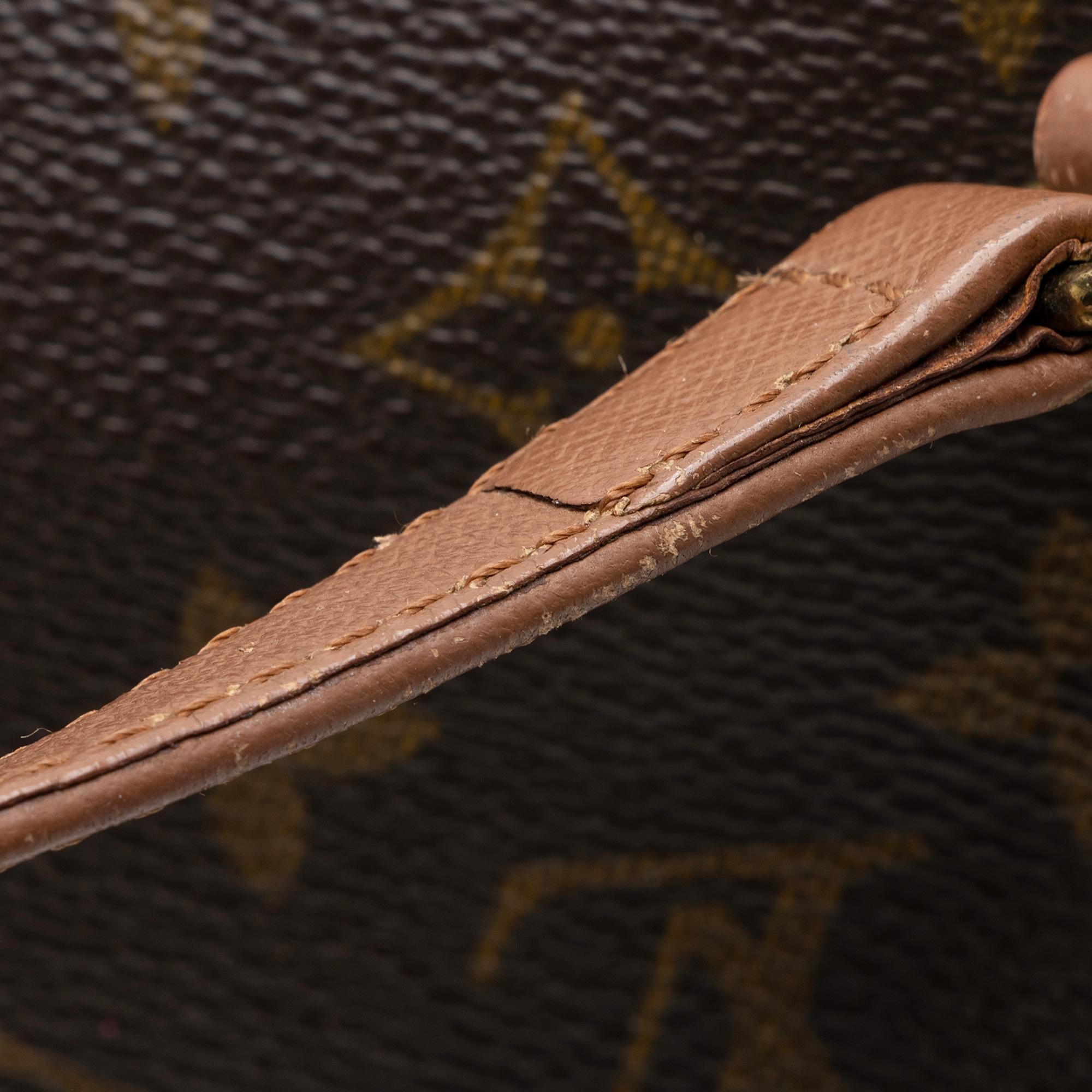 Louis Vuitton Vintage Monogram Canvas Papillon 30 Satchel (SHF-22747)