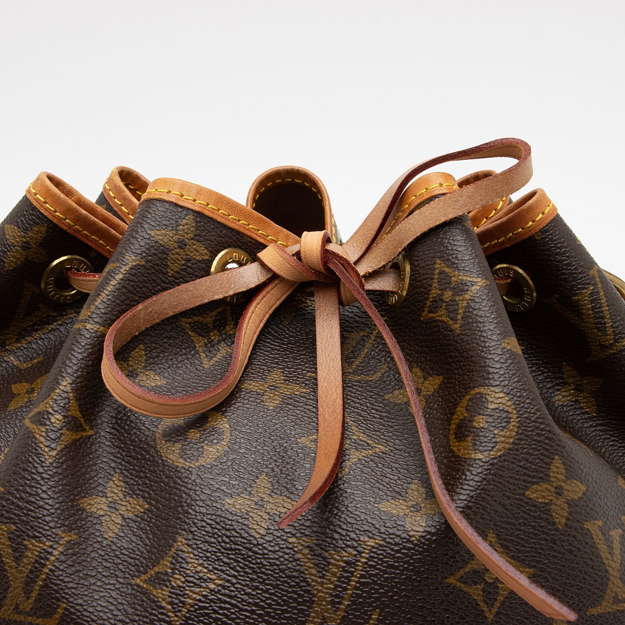 Louis Vuitton Vintage Monogram Canvas Petit Noe Shoulder Bag (SHF-xuJqqh)