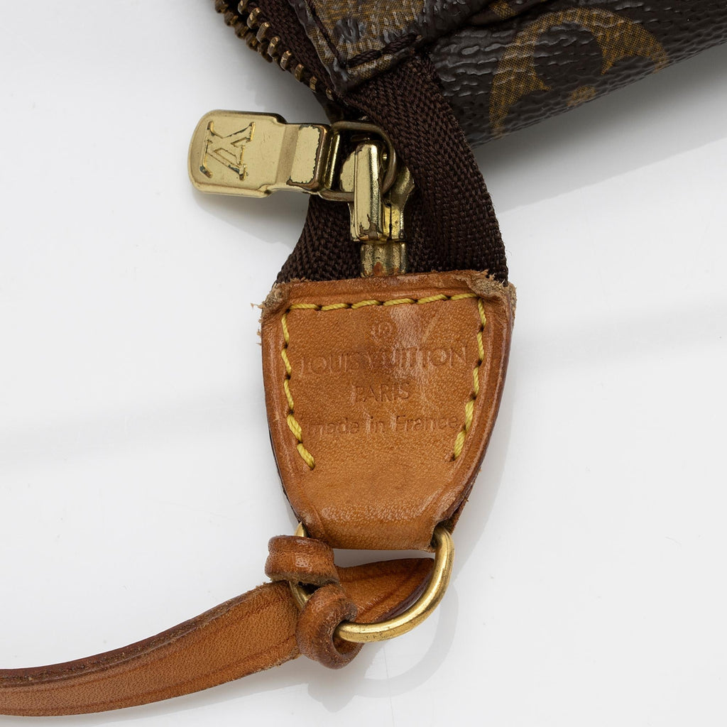 Louis Vuitton Vintage Monogram Canvas Pochette Accessoires (SHF-x5ejjN)